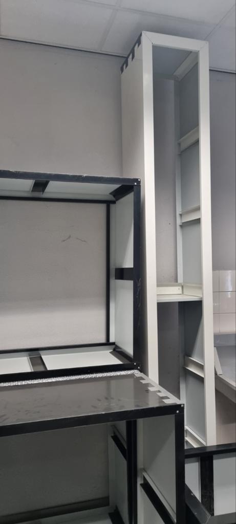 Metalen plantenbak wit zb lxbxh 275x40x40 OUTLET, 100 cm of meer, BREDA, Ophalen of Verzenden, Metaal