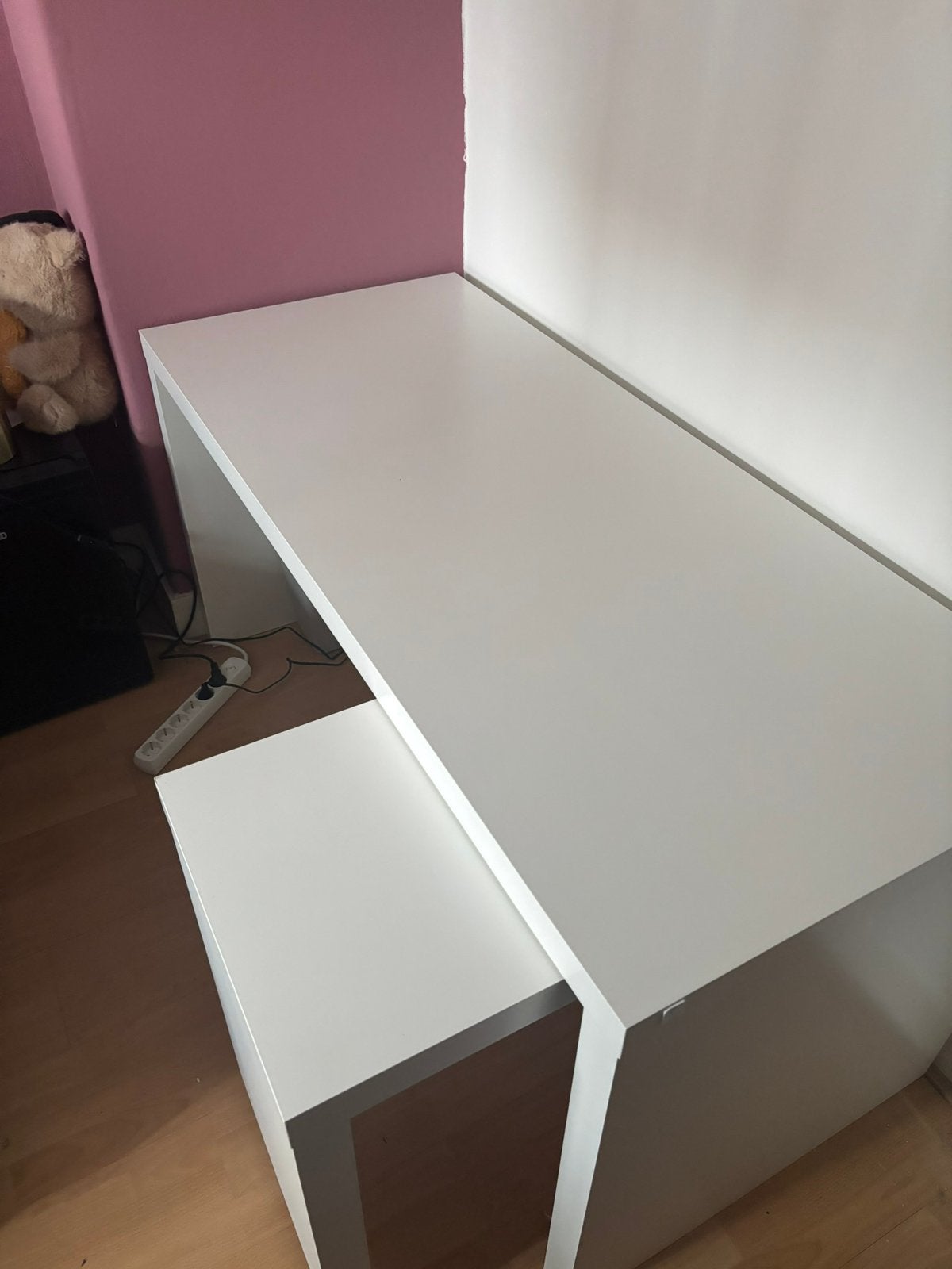Uitschuifbaar bureau van Ikea, Ophalen, 65 cm, Spaanplaat of MDF, Zo goed als nieuw