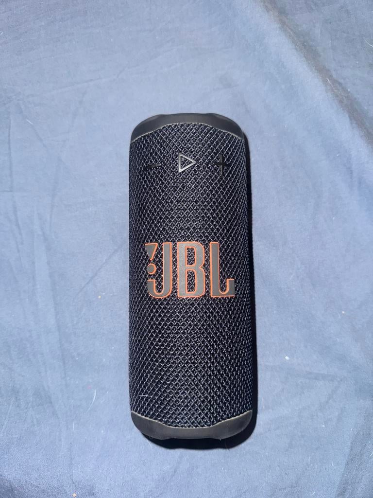 Jbl grip, JBL, Ophalen of Verzenden, Zo goed als nieuw, 120 watt of meer