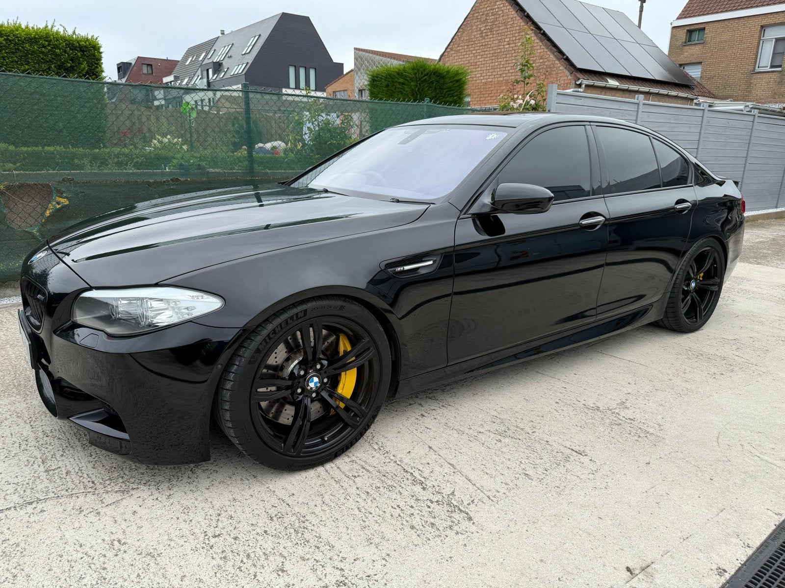 Bmw M5, Automaat, Achterwielaandrijving, 4390 cc, Zwart