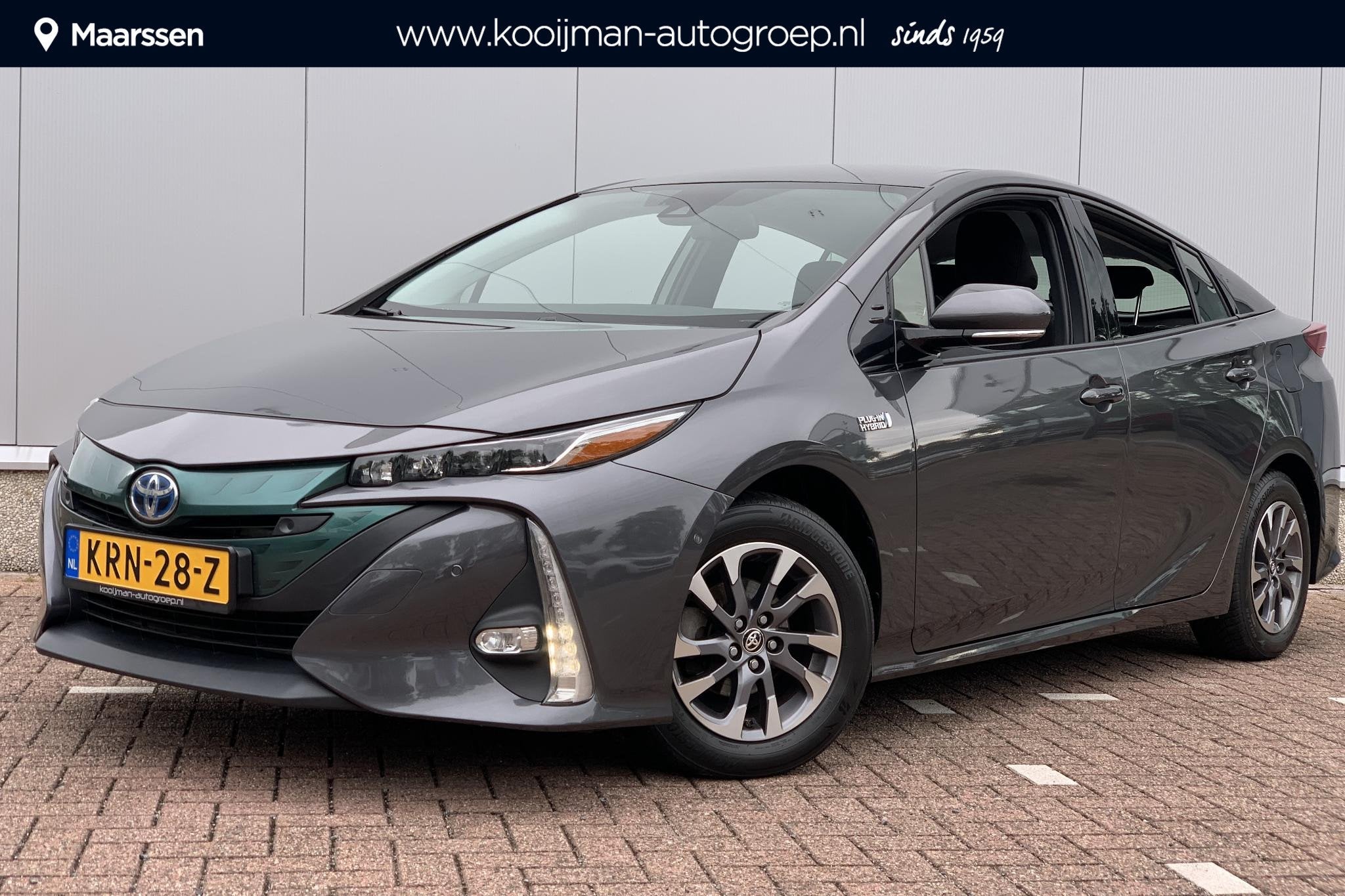 Toyota Prius 1.8 Plug-in Business Plus / Head-Up Display / S, Stof, Gebruikt, 4 cilinders, 122 pk