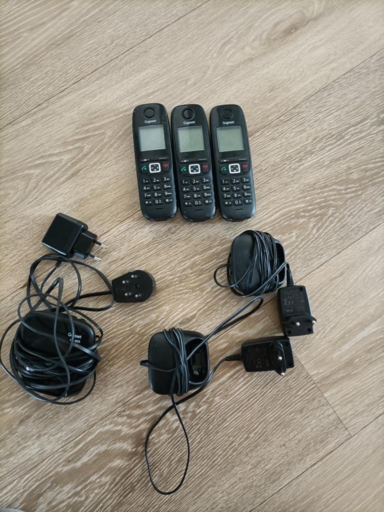 Gigaset A400 Dect Telefoonset - 3 Handsets, Ophalen of Verzenden, Gebruikt, 3 handsets