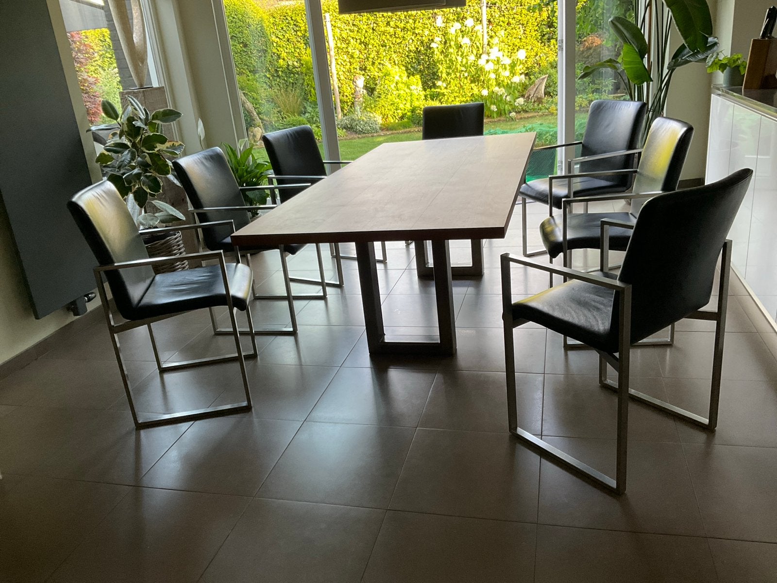 7  Keuken / kantine stoelen - Geborsteld RVS met zwart leer, Ophalen, Gebruikt, Zwart, 7 Moderne degelijke en makkelijk reinigbare stoelen,