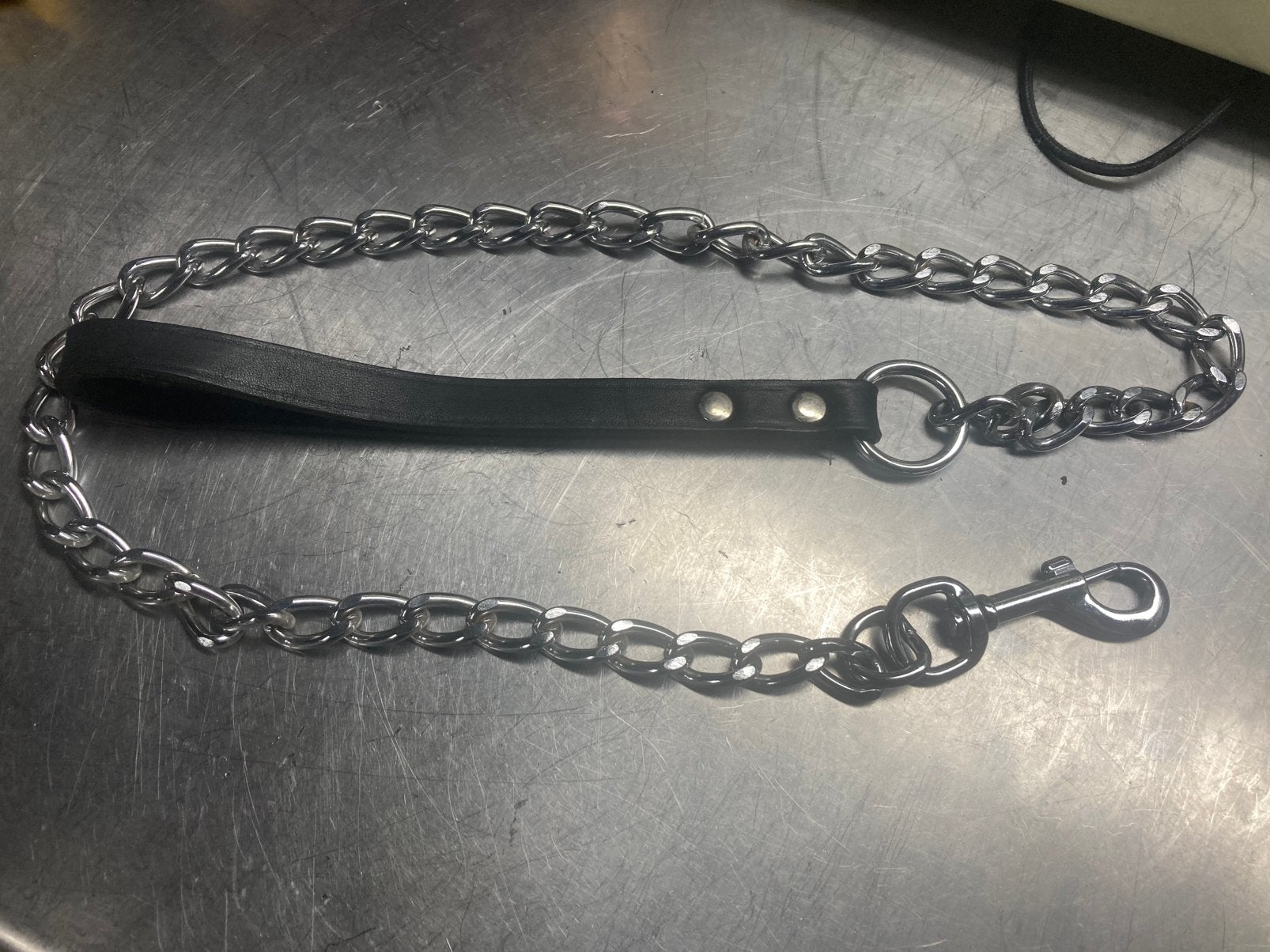 Hondenriem / ketting met leren handvat, Dieren en Toebehoren, Ophalen, Nieuw