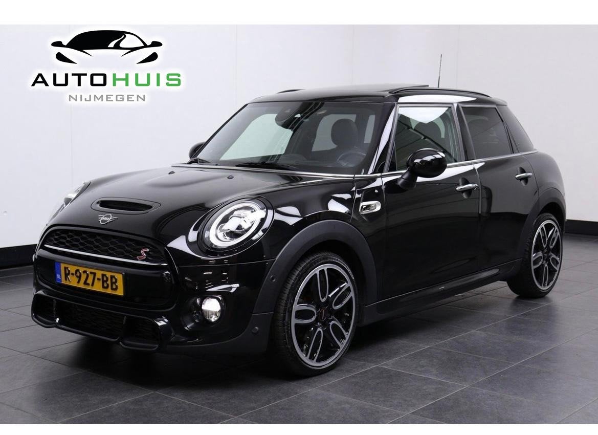 Mini 5-Deurs 2.0 Cooper S Knightsbridge Edition Jcw package, Auto's, Mini, 1998 cc, Gebruikt, Zwart, Bedrijf