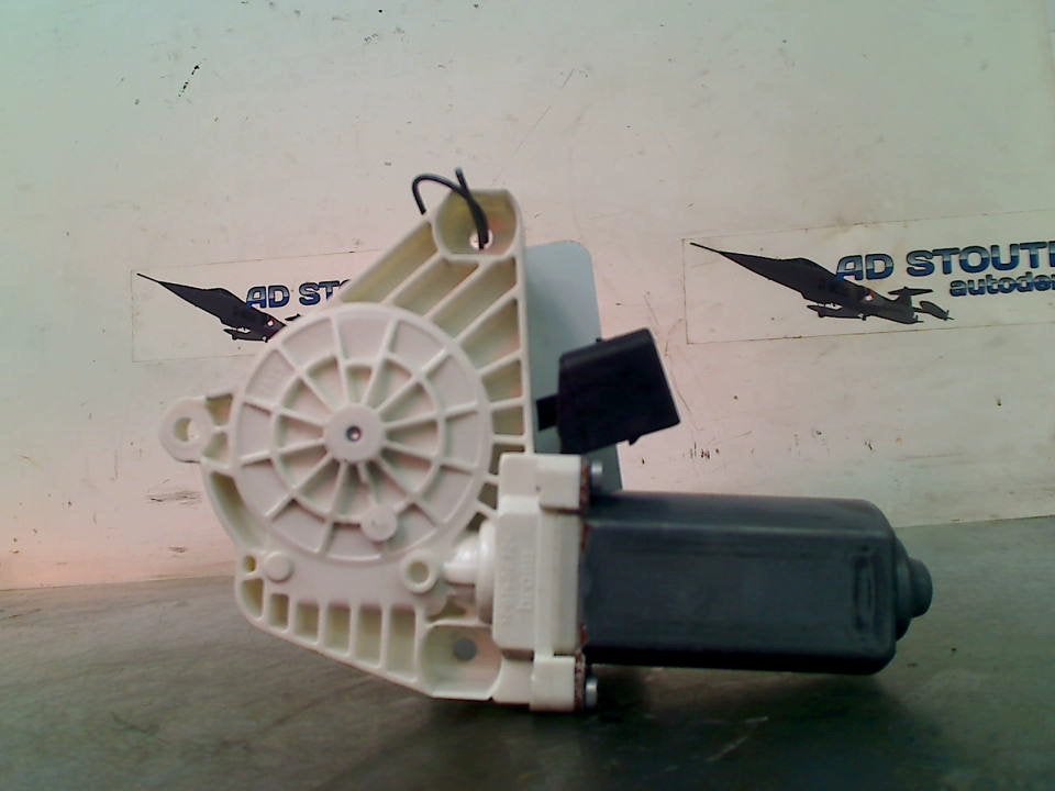Motor Raammechaniek Links Voor CLA Shooting Brake (117.9), Gebruikt, Mercedes-Benz AG, Mercedes-Benz, Mercedesstraße 120, Stuttgart 70372, , Duitsland