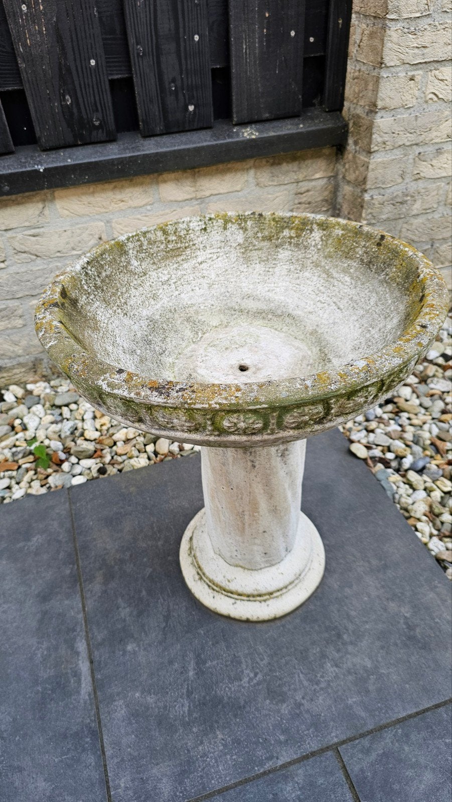 Decoratieve stenen schaal op zuil - 45 cm doorsnee, Tuin en Terras, Ophalen, Gebruikt