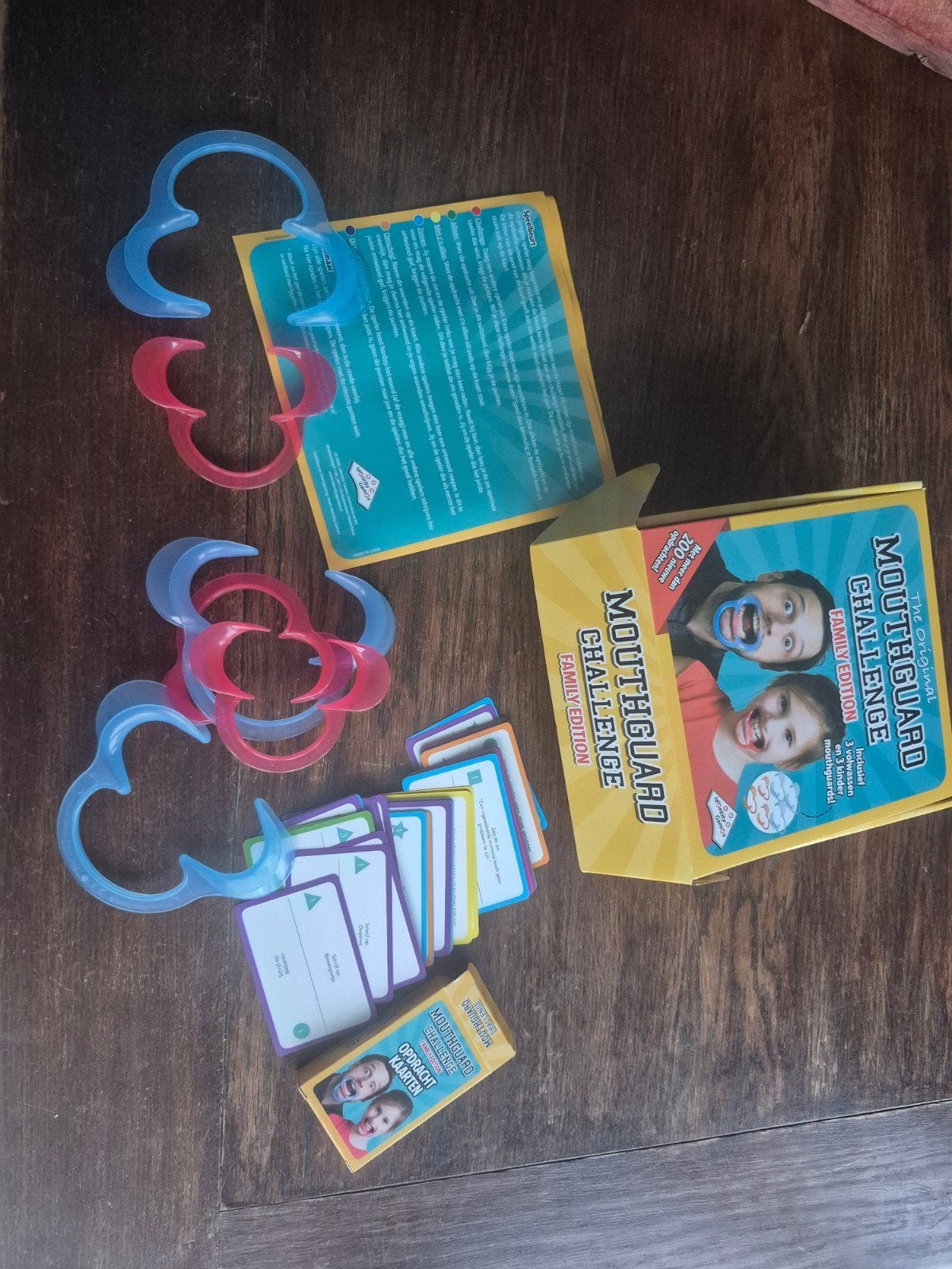 Mouthguard Challenge Family Edition - Hilarisch Spel, Vijf spelers of meer, Ophalen of Verzenden, Nieuw, Hasbro
