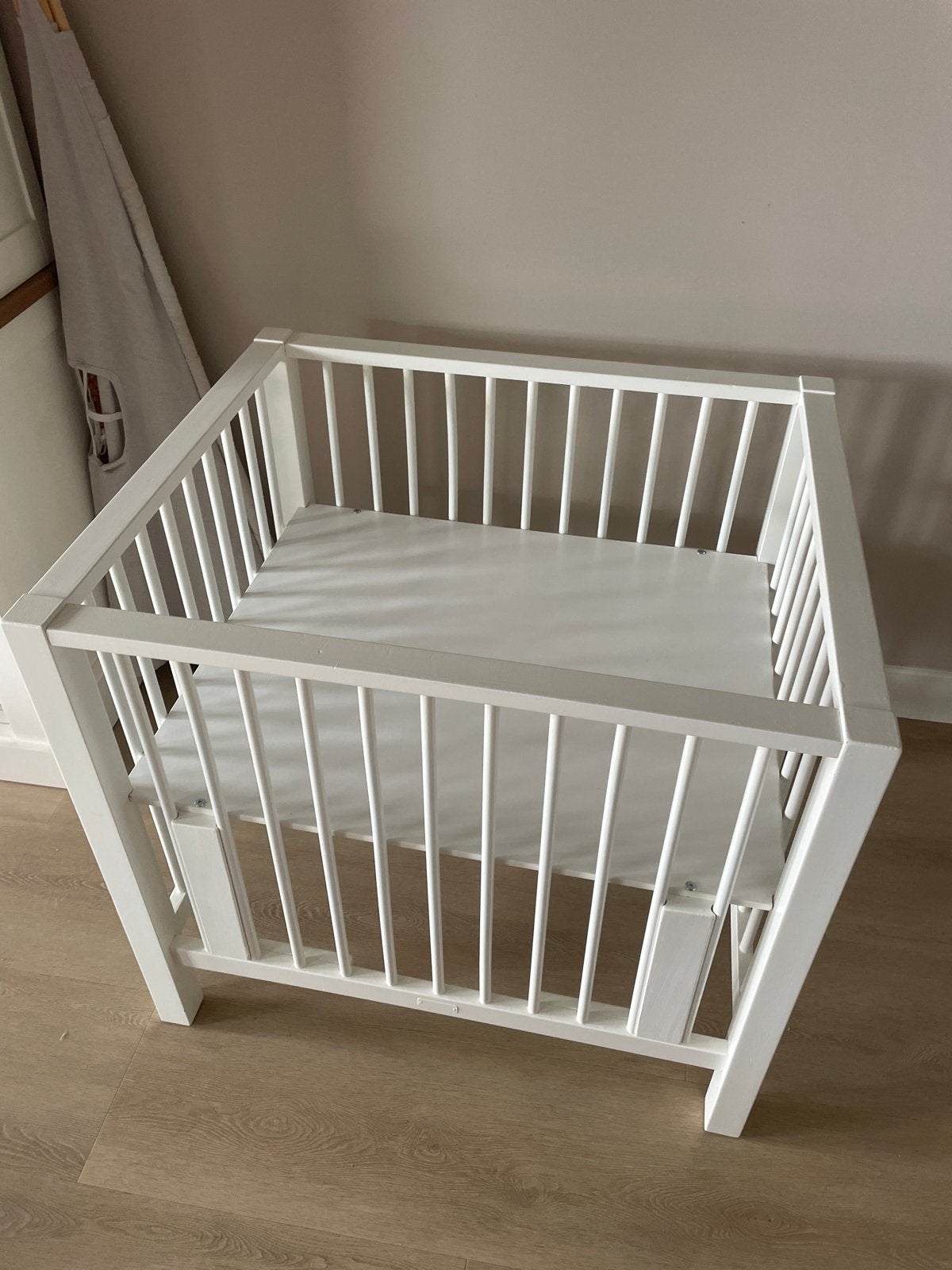 Wit houten box voor baby's, Ophalen of Verzenden, Gebruikt