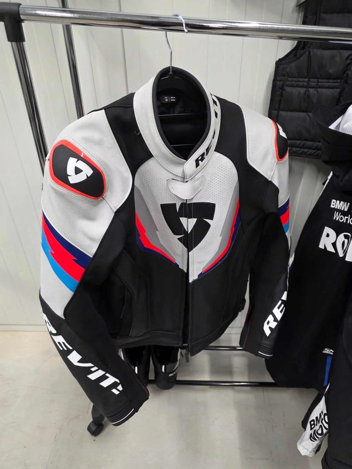 Rev it Quantum 3 Motorjas BMW M Kleuren, Motoren, Kleding | Motorkleding, REV'IT!, Heren, Jas | leer, Ophalen of Verzenden