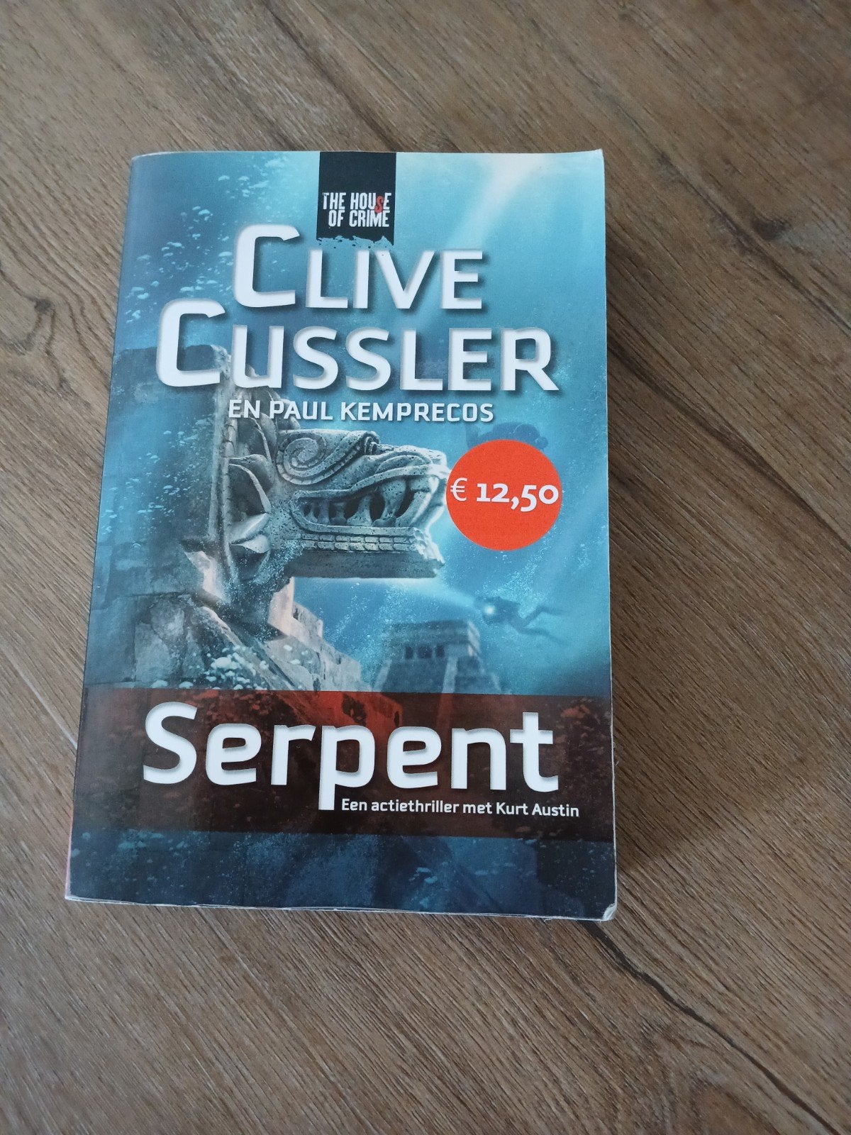 Clive Cussler Serpent, Boeken, Avontuur en Actie, Ophalen of Verzenden, Gelezen