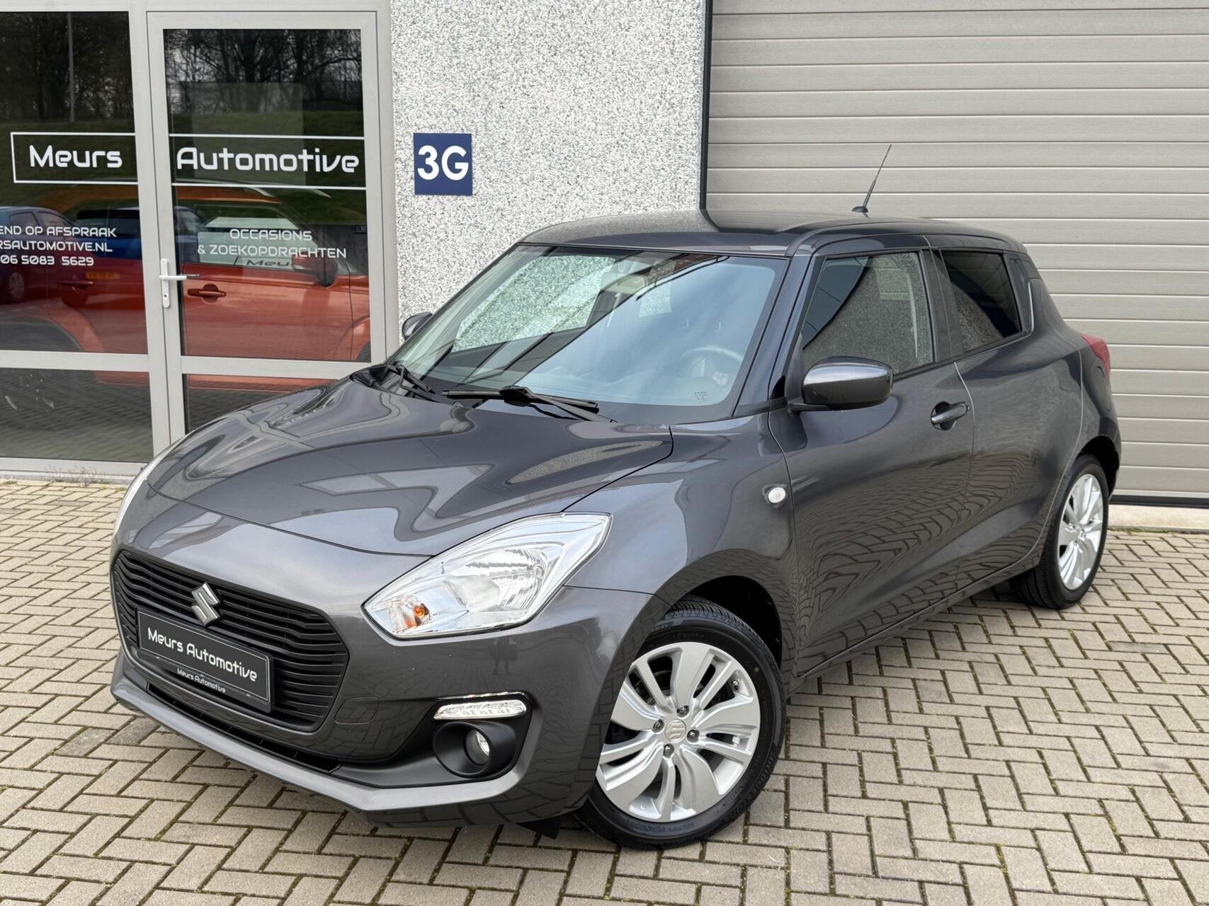 Suzuki Swift 1.2 Select CarPlay/Stoelverw/Bluetooth/Camera/D, Auto's, Stof, Gebruikt, 4 cilinders, Stoelverwarming