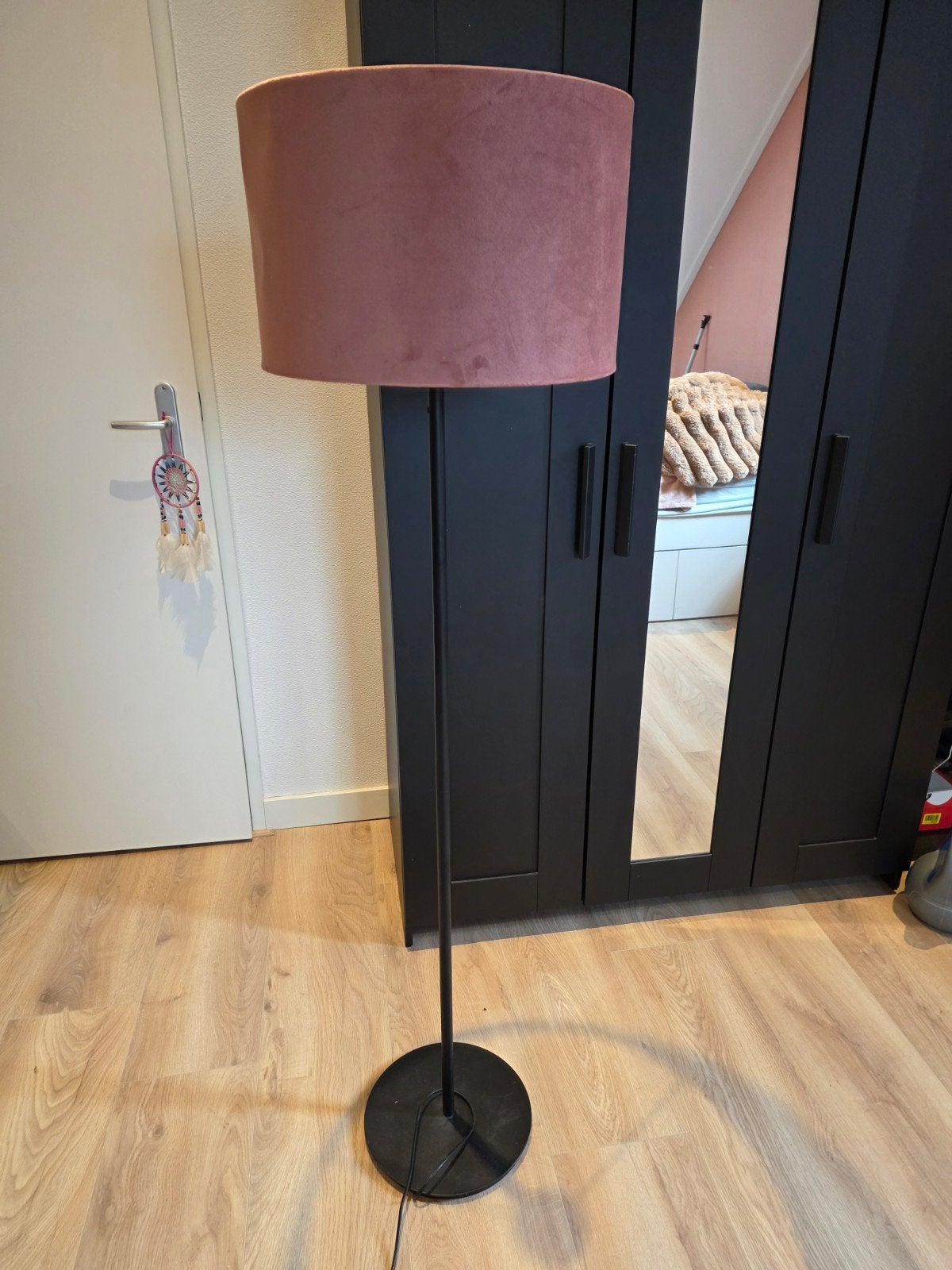 2 Stijlvolle staande lampen met roze velours kap, Ophalen, Gebruikt, Modern, Sfeervol, Metaal
