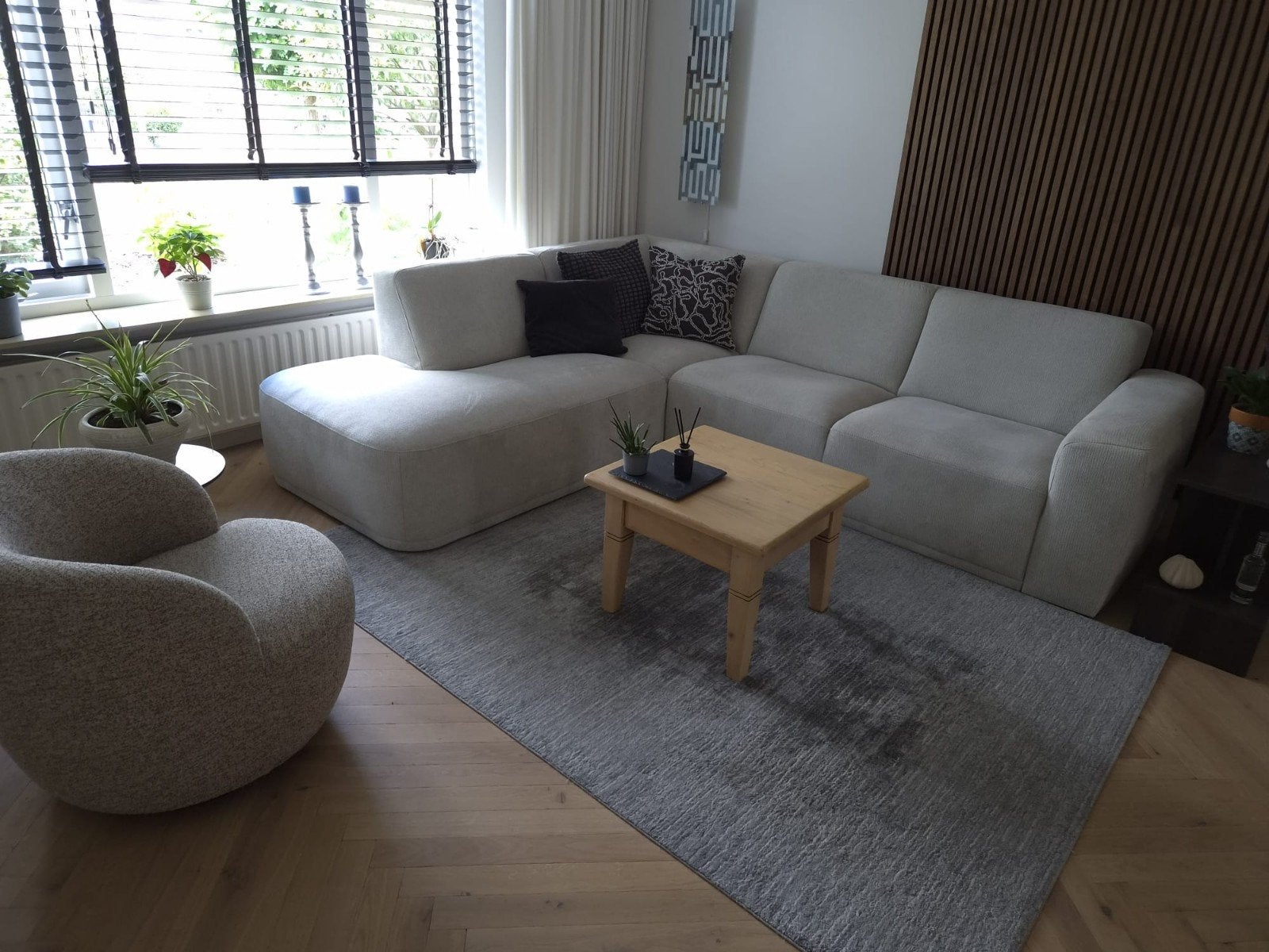 Moderne Hoekbank, pas 3 maanden oud, 250 tot 300 cm, 100 tot 125 cm, Hoekbank, Ophalen of Verzenden