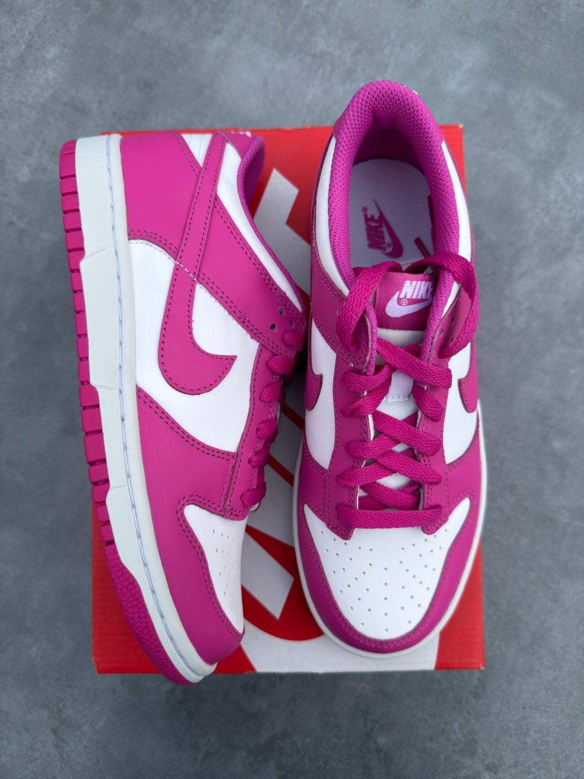 Nike Dunk Low Active fuchsia - Maat 38.5, --, Nieuw, Ophalen of Verzenden, Sneakers of Gympen