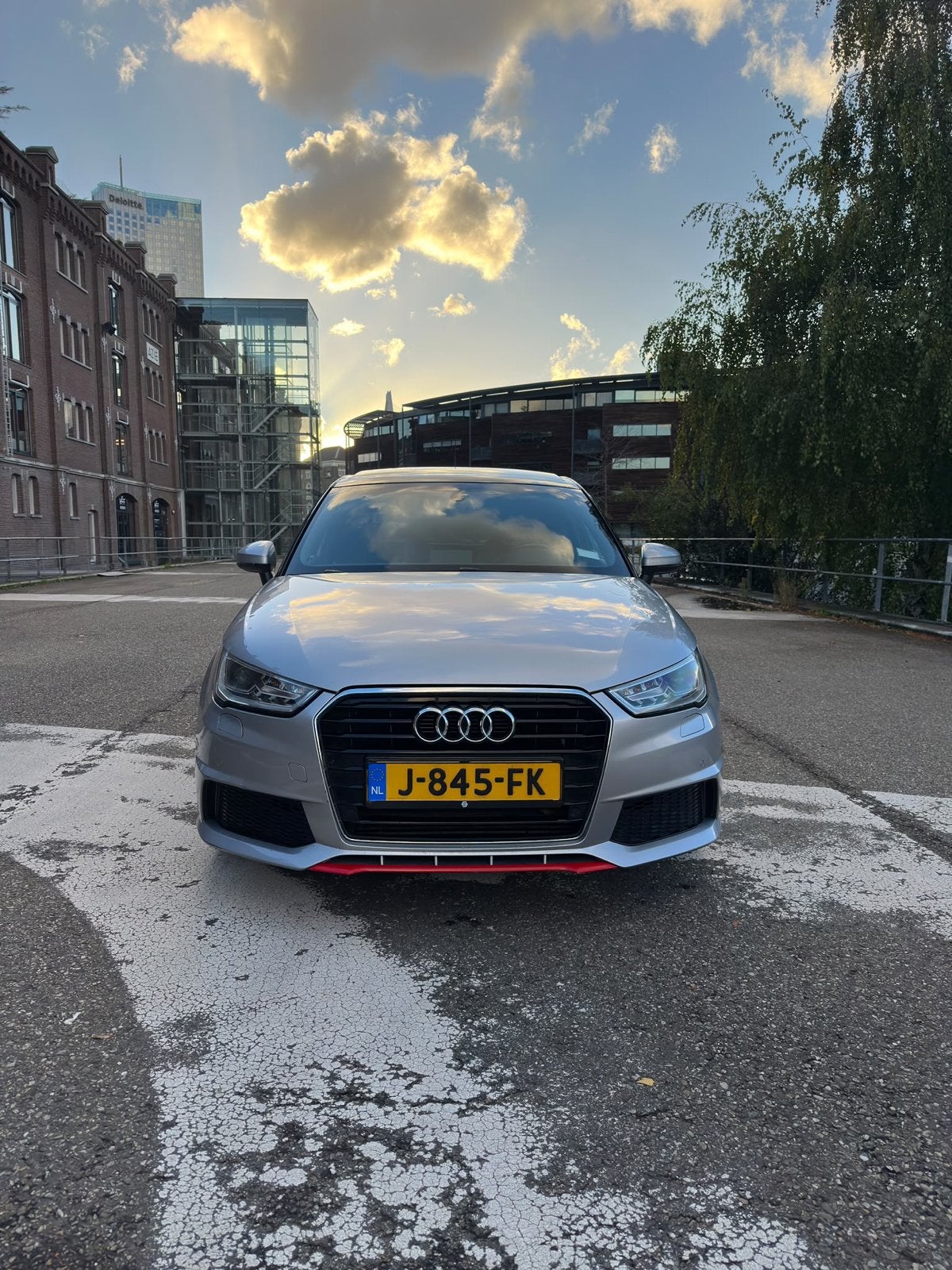 Audi A1 1.8 Tfsi 192pk S Tronic 2016 Grijs, Auto's, A1, Zwart, 4 stoelen, Leder
