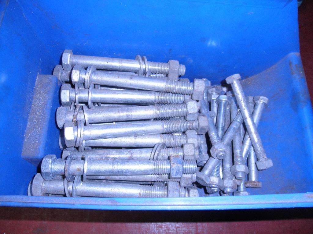 Te koop: Lange bouten M16 en M12, Ophalen of Verzenden, Gebruikt, 100 tot 250 mm, Bouten of Moeren