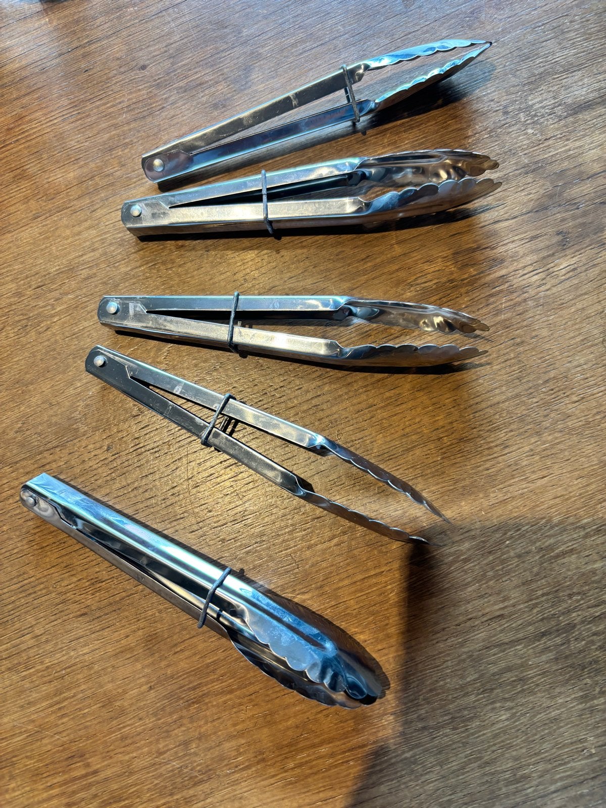 Set van 5 roestvrijstalen keukentangen, Zilver, Ophalen of Verzenden, Metaal, Overige typen