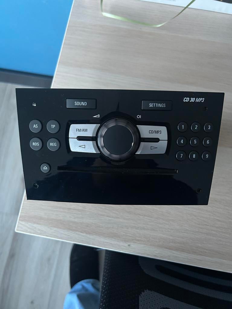 Opel Corsa CD 30 MP3 Radio - Origineel en Goed Werkend, Auto diversen, Ophalen, Gebruikt