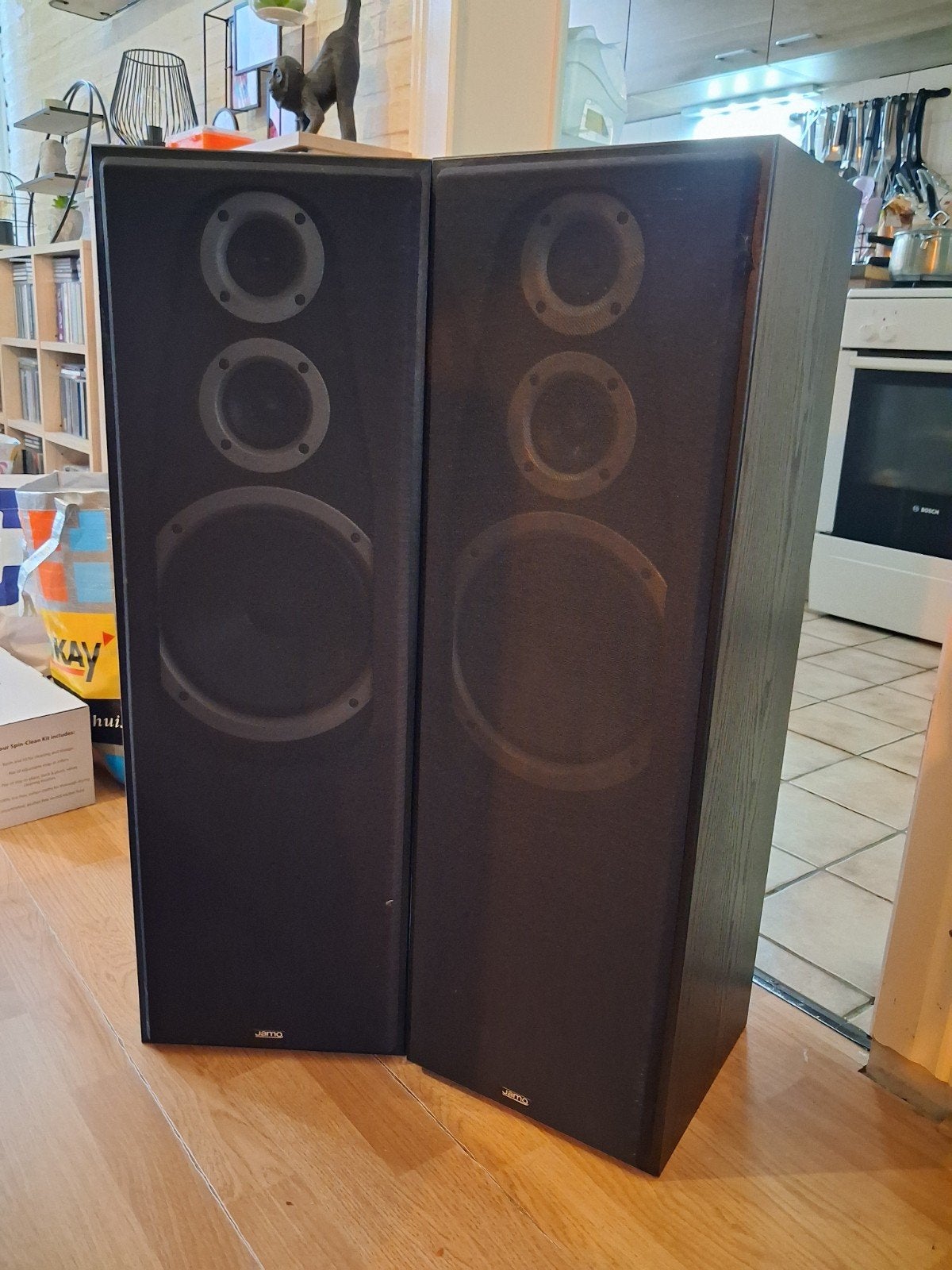 Jamo Studio 180 luidsprekers set, Speakerset, Ophalen of Verzenden, Zo goed als nieuw, 60 tot 120 watt