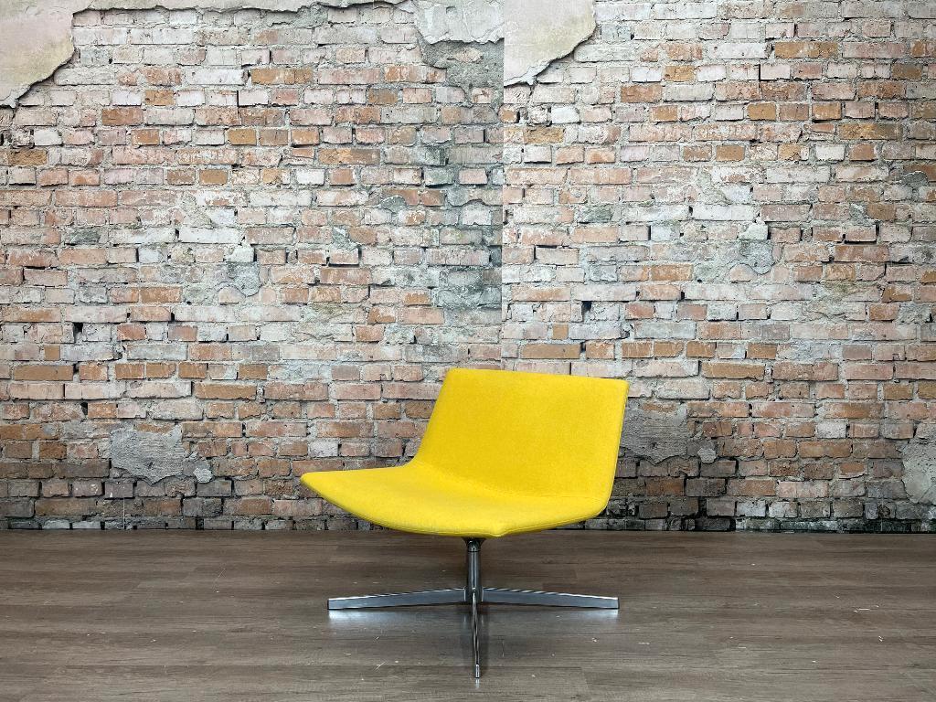 Arper Catifa 60 Lounge Chair geel bij TheReSales, Ophalen, Design, 75 tot 100 cm, Zo goed als nieuw