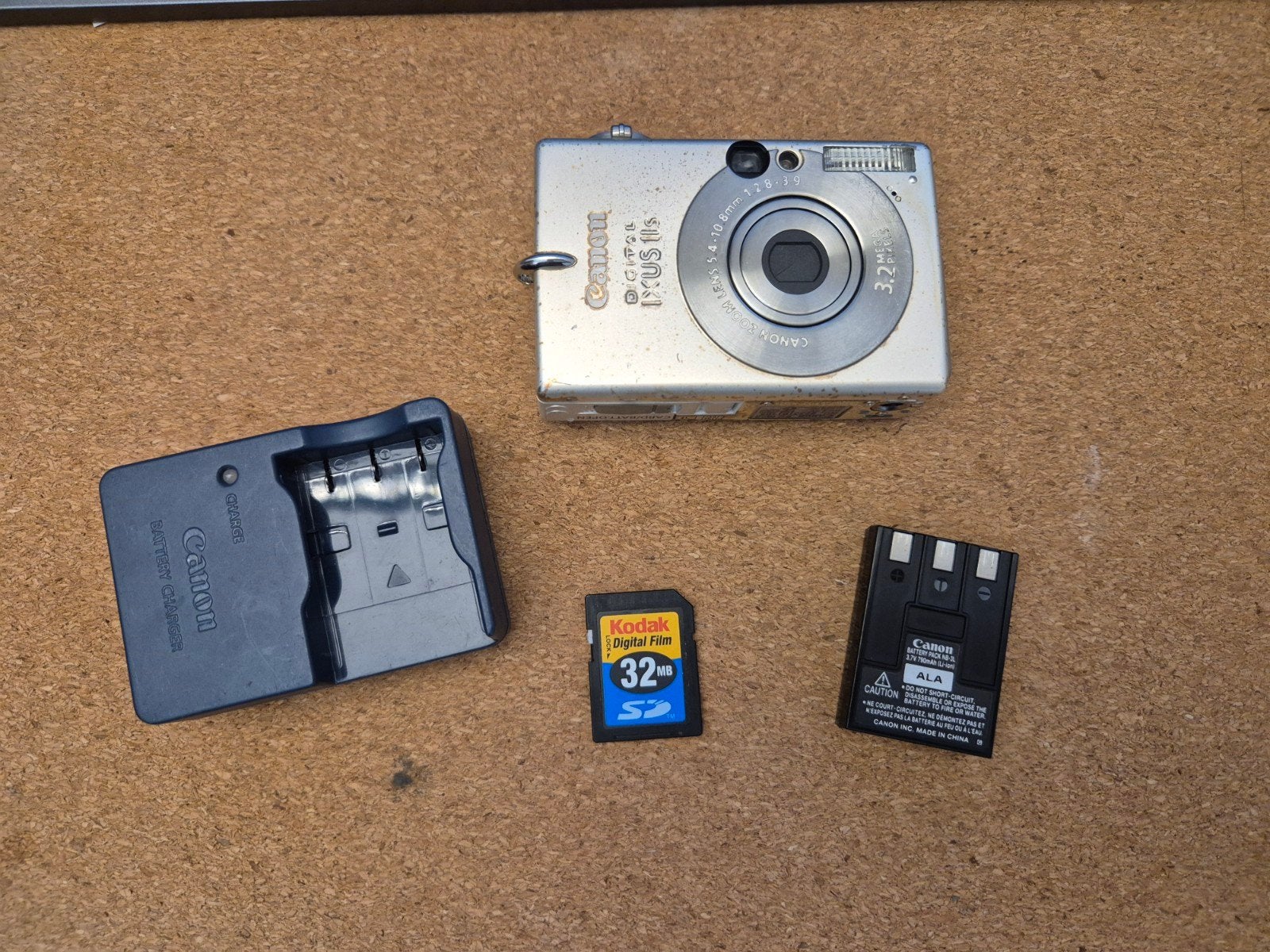 Canon Ixus IIs, Ingebouwde flitser, Canon, Compactcamera, Niet werkend