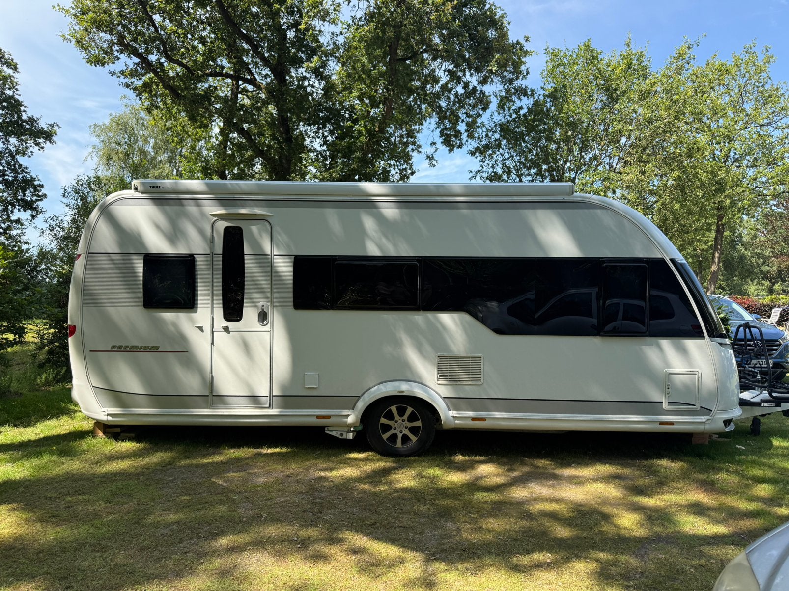 Hobby premiun 540Kmfe met airco, mover en Omnistor, Caravans en Kamperen, Caravans, Hobby, Frans bed, 7 tot 8 meter, Treinzit