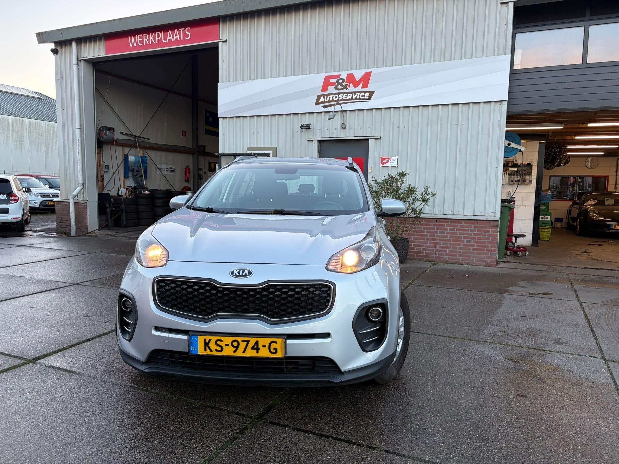 Kia Sportage 1.6 GDI ComfortLine Airco, cruise, camera, trek, Voorwielaandrijving, Stof, Gebruikt, 4 cilinders