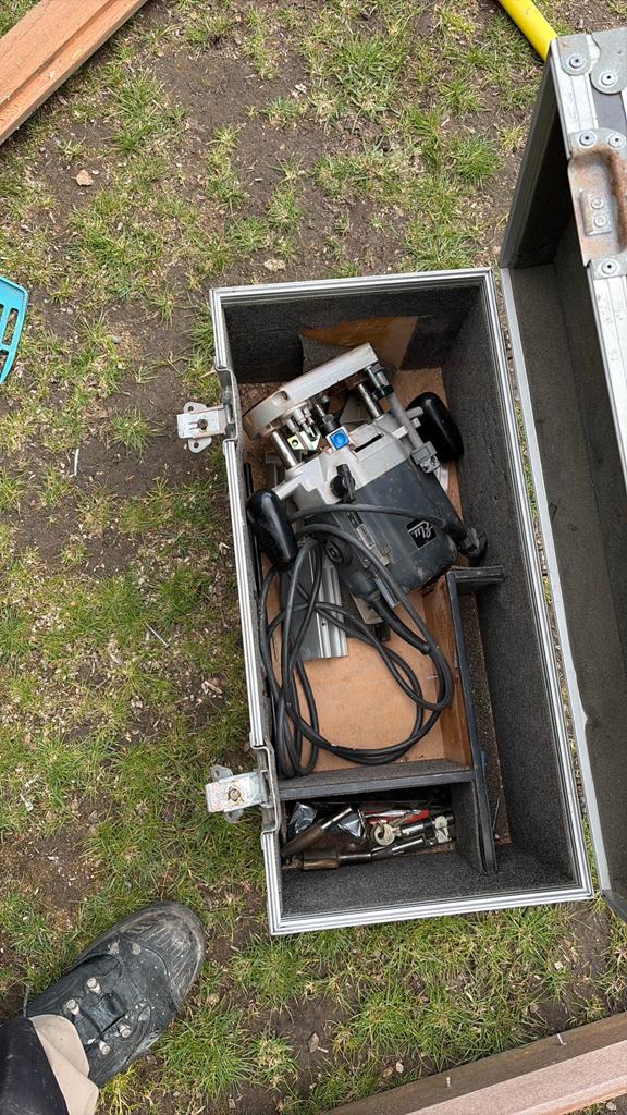 Elu frees, Doe-het-zelf en Verbouw, Ophalen, Gebruikt, Elektrisch, Bovenfrees