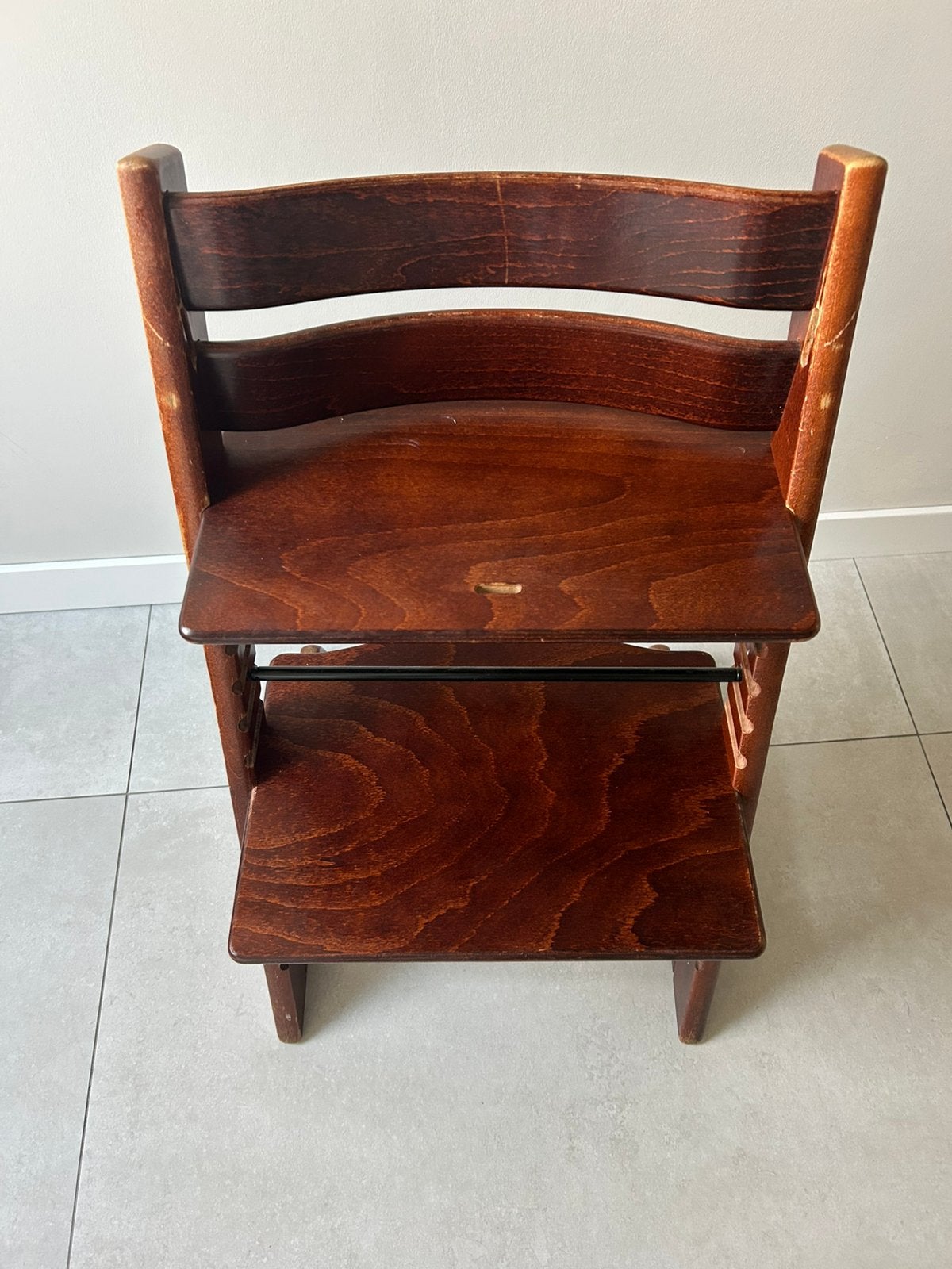 Stokke tripp trapp (trip trap) kinderstoel walnoot, Ophalen, Zo goed als nieuw, Meegroeistoel