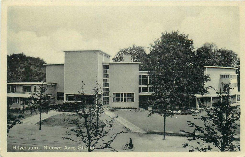 701-401-007 Hilversum AVRO Studio, Verzenden, Voor 1920, Noord-Holland