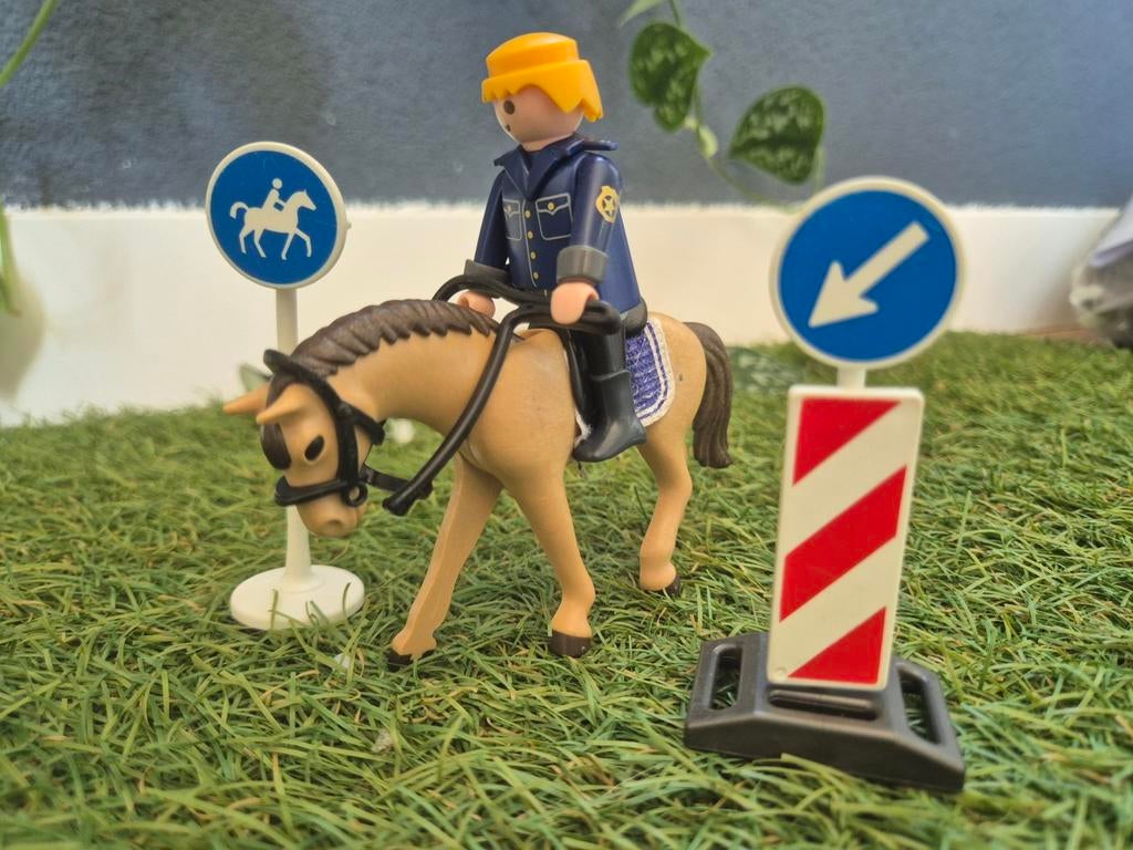 Playmobil 9260 Politie op paard, Ophalen of Verzenden