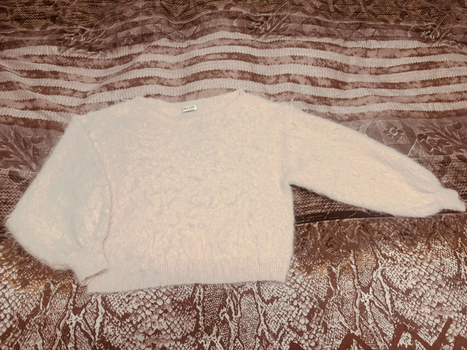 Lucilia nieuwe fluffy dames trui wit/crème maat M/L, Kleding | Dames, Verzenden, Nieuw, Maat 38/40 (M), Wit