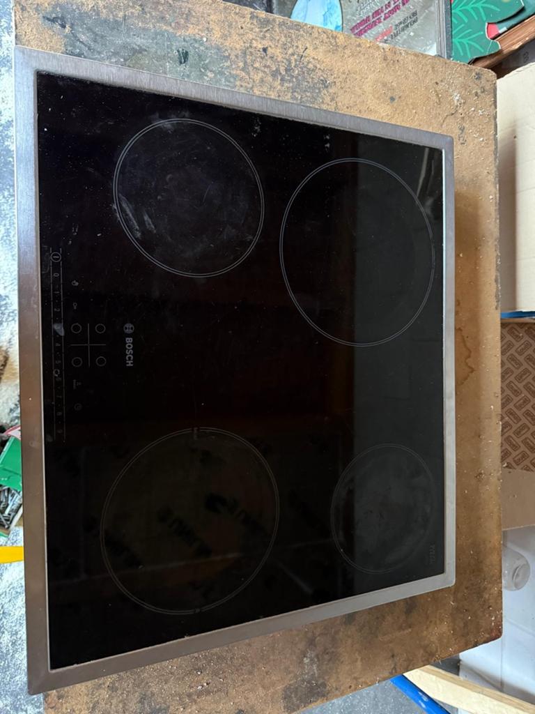 Bosch keramisch kookplaat PKE645FP1E/01, Ophalen, Gebruikt, Keramisch, 4 kookzones