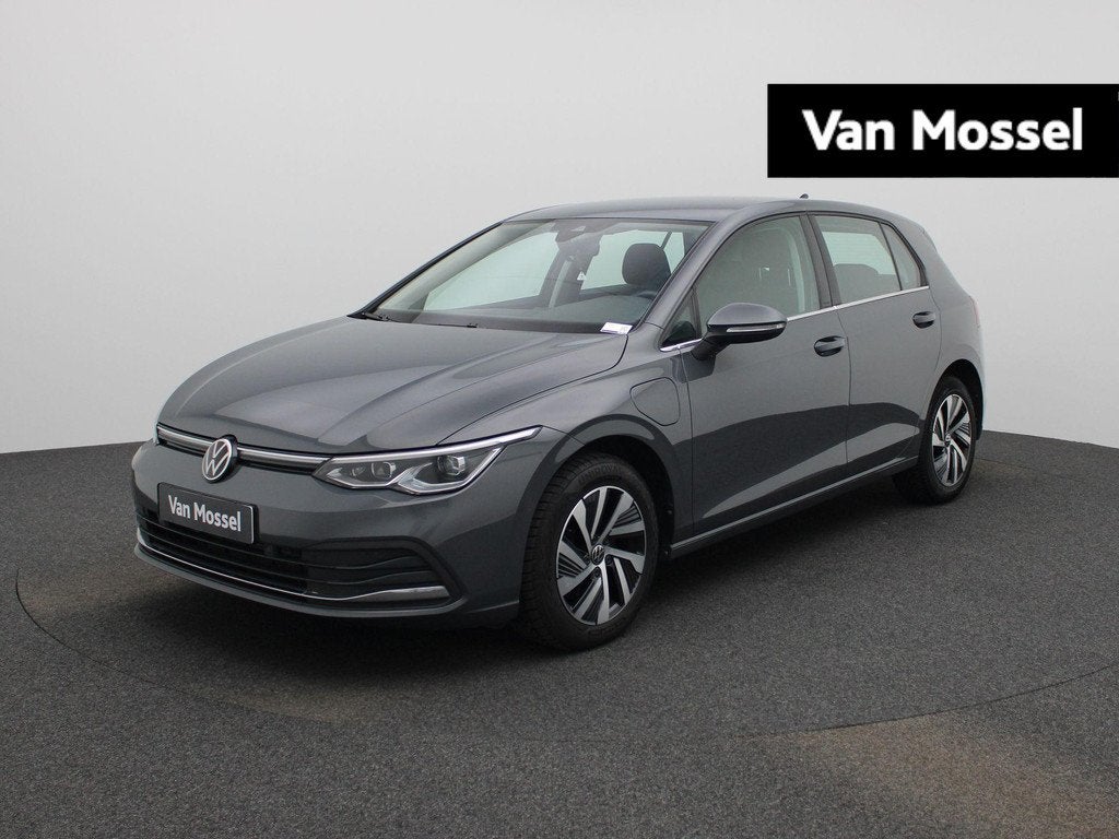 Volkswagen Golf 1.4 eHybrid Style | Trekhaak | Parkeersensor