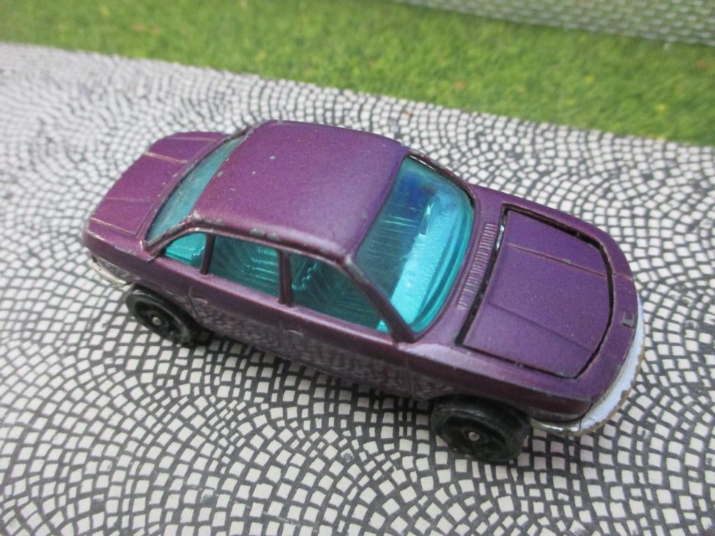 1:64 NSU RO 80 Corgi Juniors volledig donker-paars-metallic, Ophalen of Verzenden, Gebruikt, Auto