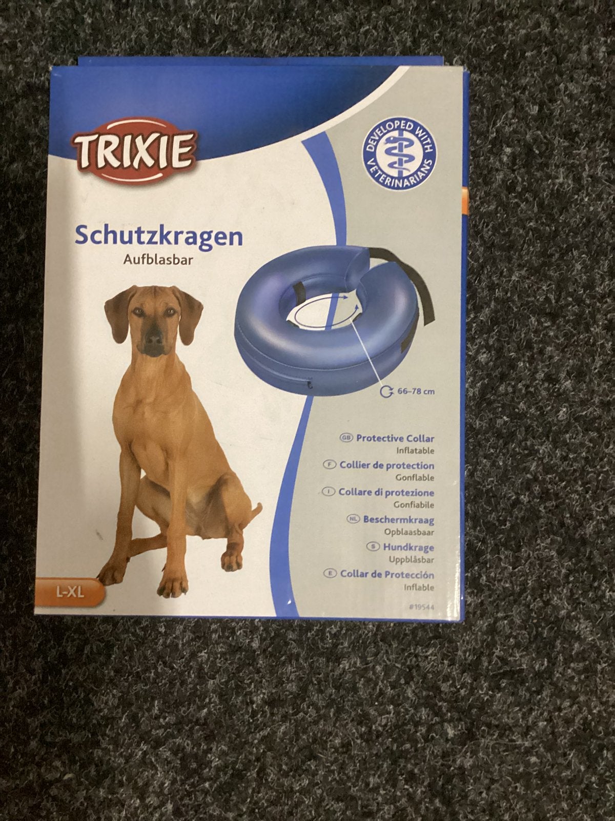 Beschermkraag, Ophalen, Zo goed als nieuw