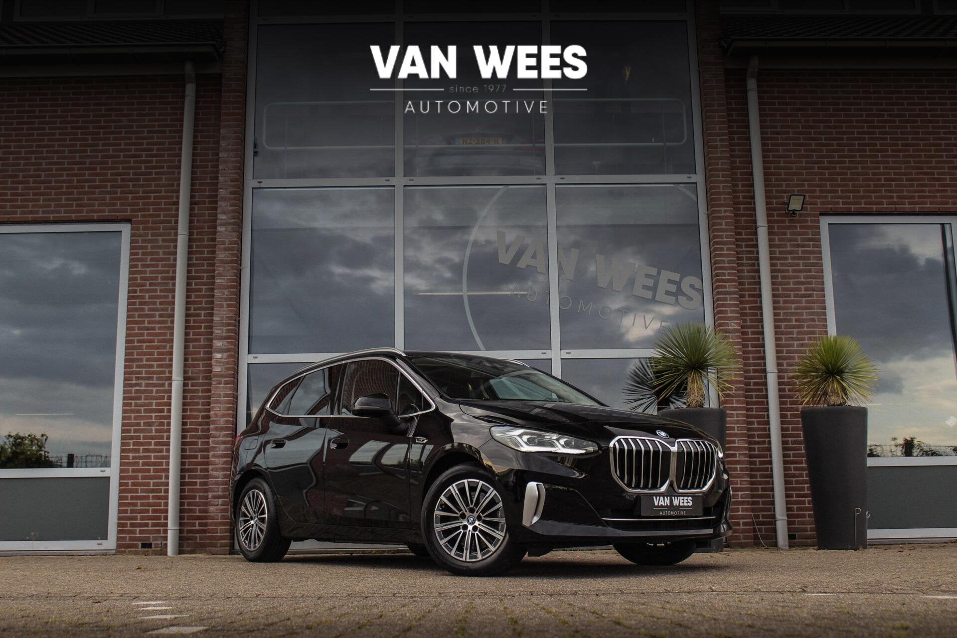 BMW 2-serie Active Tourer 230e xDrive Luxury Line | 1e eigen, Auto's, Automaat, Gebruikt, Zwart, 1820 kg