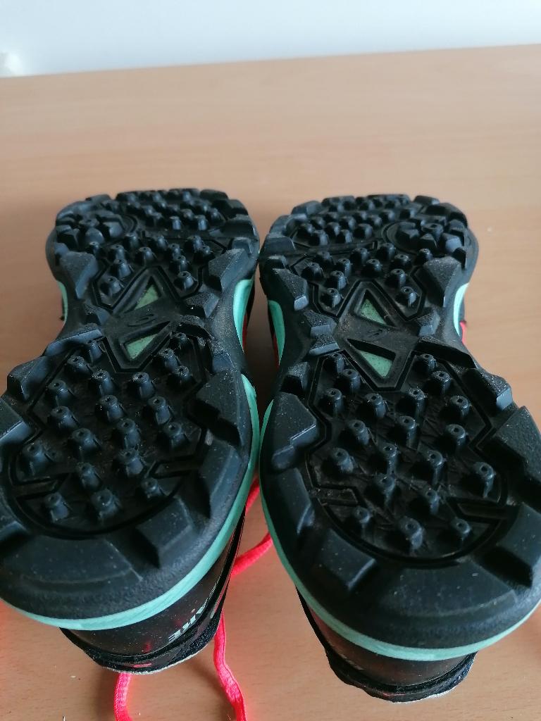 Hockeyschoenen Asics (maat 36), Ophalen, Gebruikt, Schoenen
