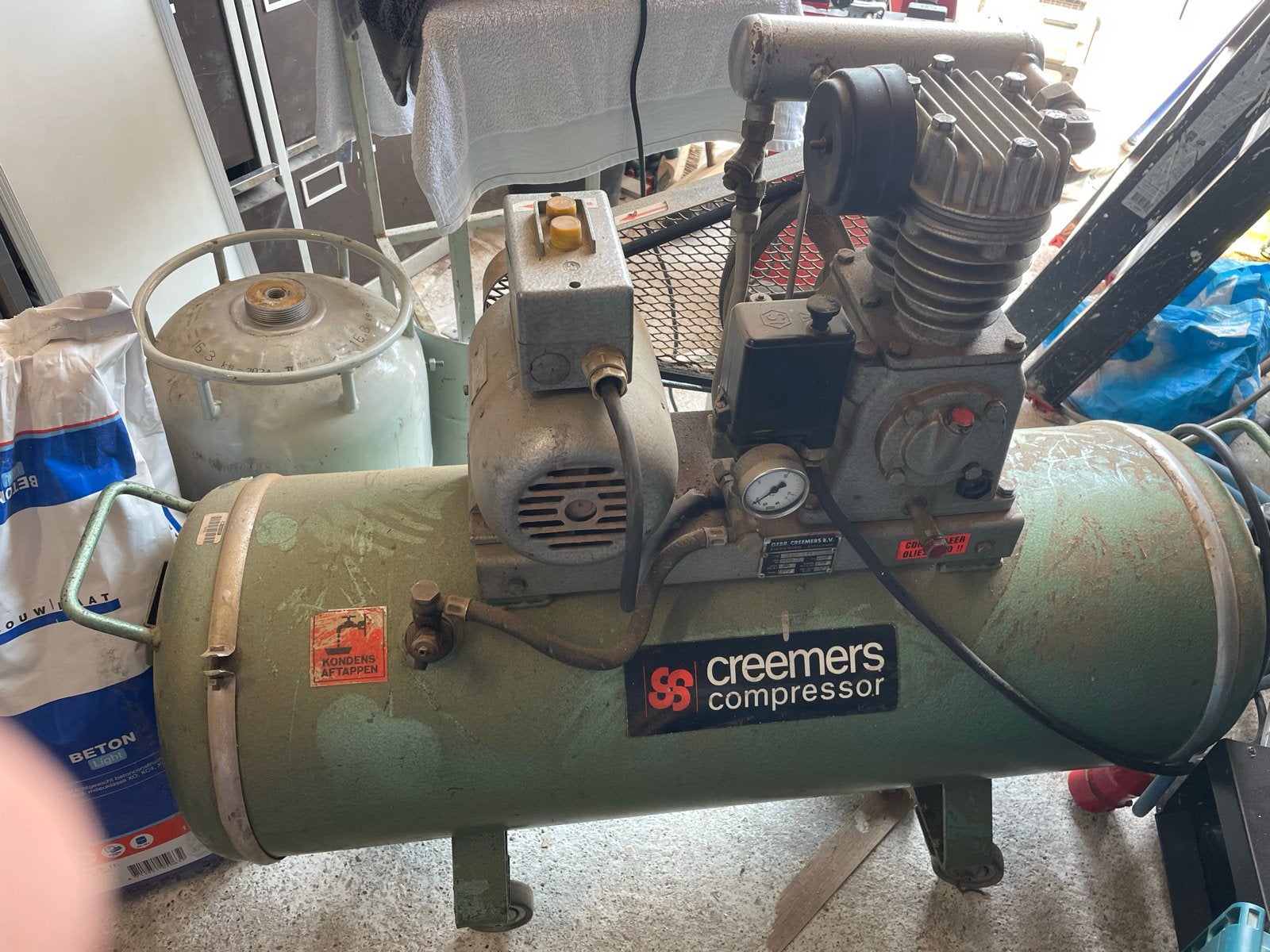 Creemers Compressor 90 Liter, 10 bar krachtstroom, Doe-het-zelf en Verbouw, Compressors, Ophalen, Gebruikt, 6 tot 10 bar, Minder dan 200 liter/min