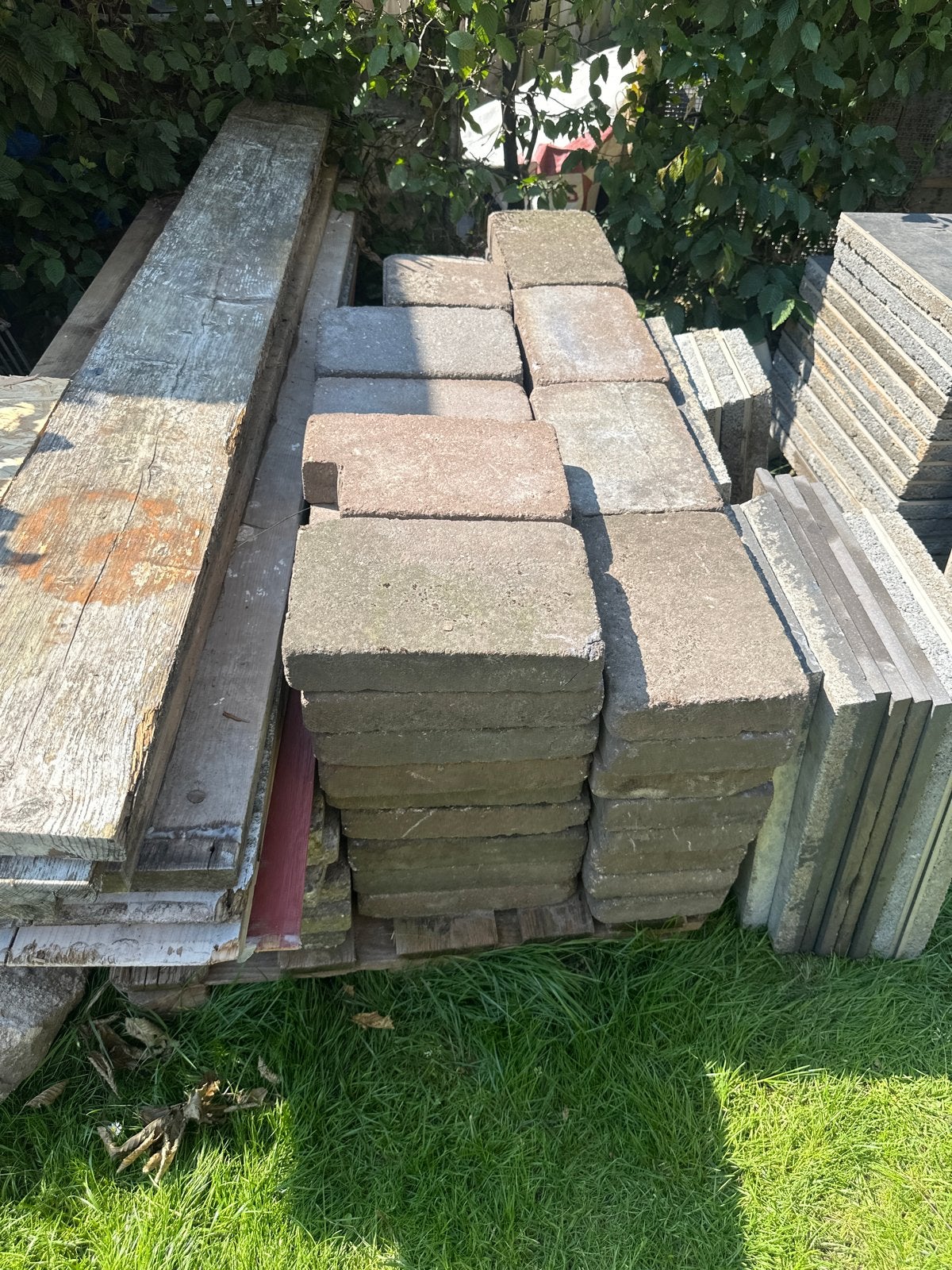 Tegels 30x20 (70 stuks) - Gebruikte terrastegels, Tuin en Terras, Ophalen, Gebruikt, 5 tot 10 m², Beton