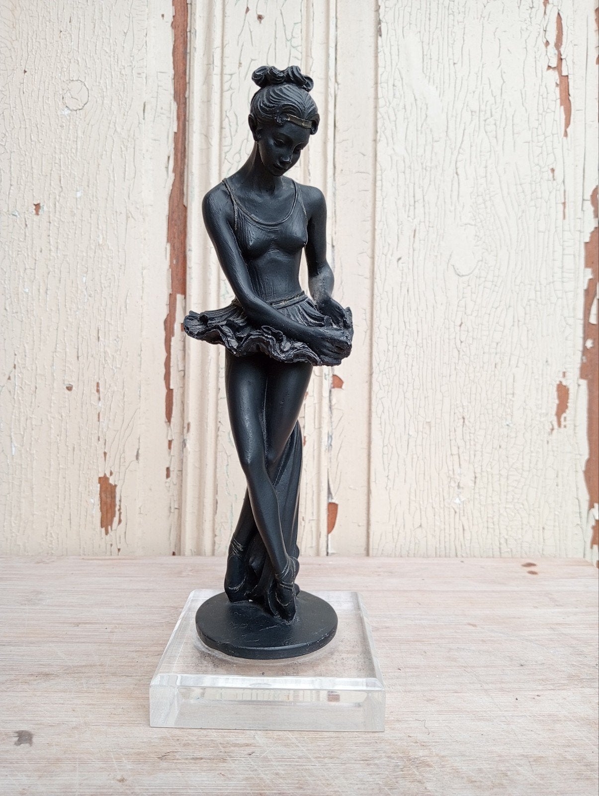 Kunststof balletdanseres zwart op doorzichtige voet, Antiek en Kunst, Kunst | Beelden en Houtsnijwerken, Ophalen of Verzenden