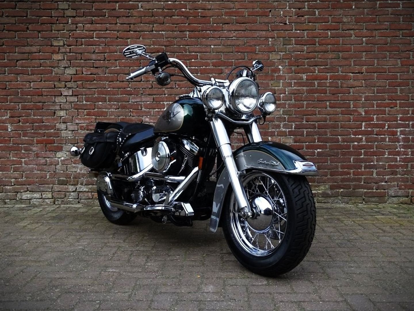 HARLEY-DAVIDSON FLSTN HERITAGE NOSTALGIA NL nwstaat!!!!, Motoren, Motoren | Harley-Davidson, 2 cilinders, Chopper, Bedrijf, Info@