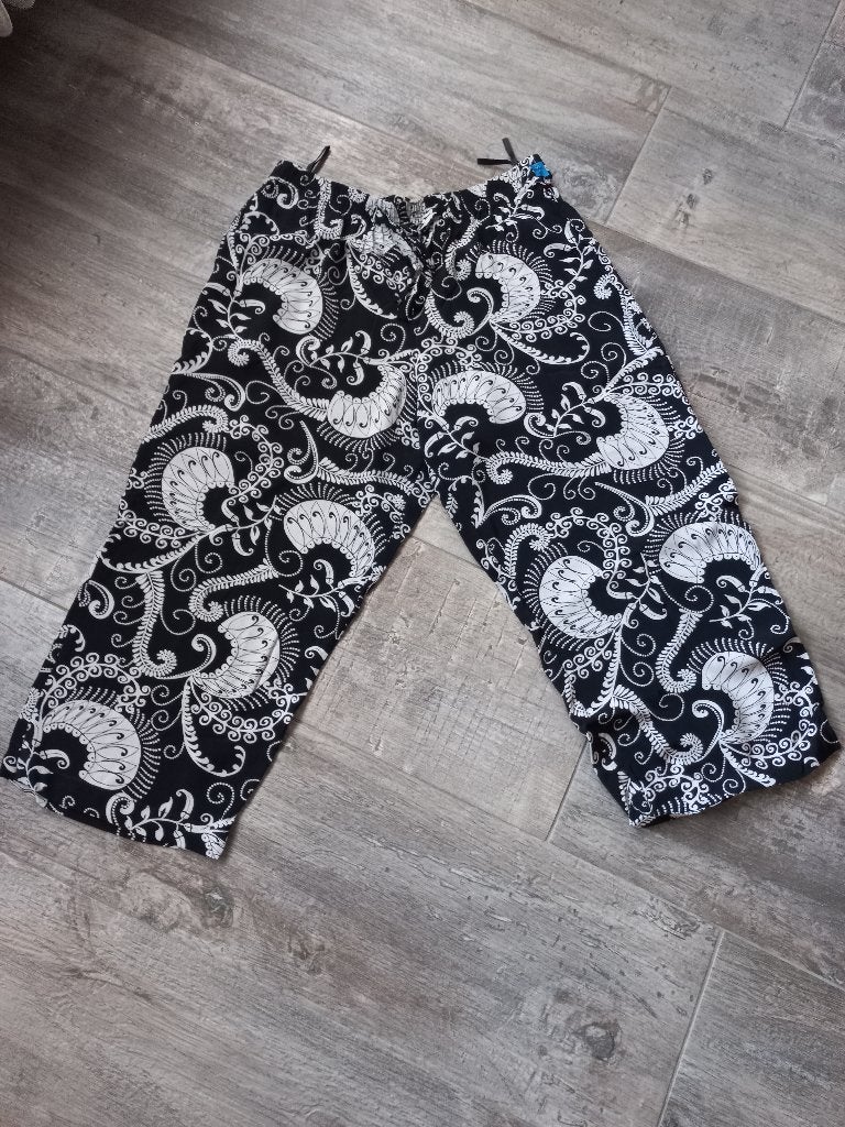 Broek 3/4 maat 42 als nieuw, Meerkleurig, Maat 42/44 (L), Ophalen of Verzenden, Zo goed als nieuw