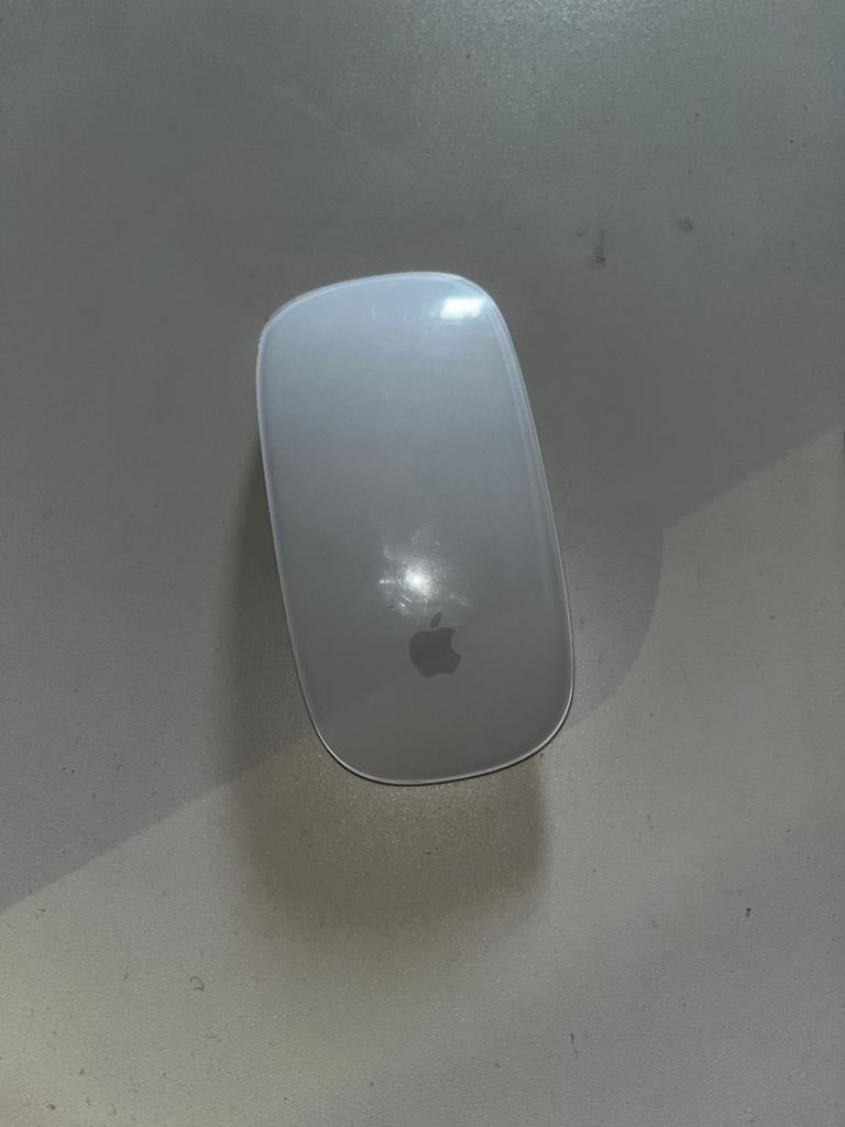 Apple Magic Mouse 2 - Draadloze Bluetooth Muis, Rechtshandig, Muis, Ophalen of Verzenden, Zo goed als nieuw
