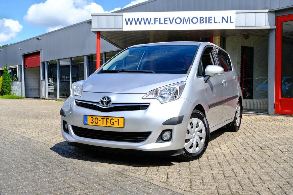 Toyota Verso-S 1.3 VVT-i Aspiration Aut. Clima|Cam|Trekhaak, Euro 5, Stof, Gebruikt, 4 cilinders