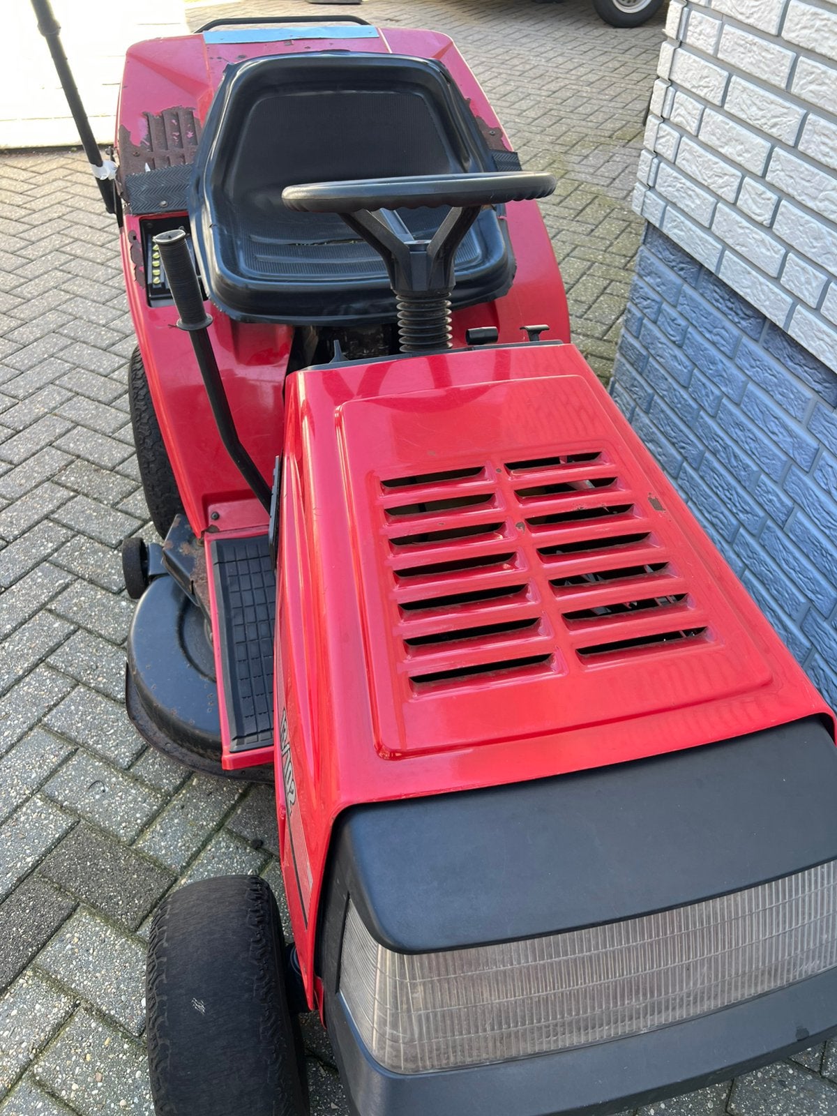Twee zitmaaiers, Ophalen, Gebruikt
