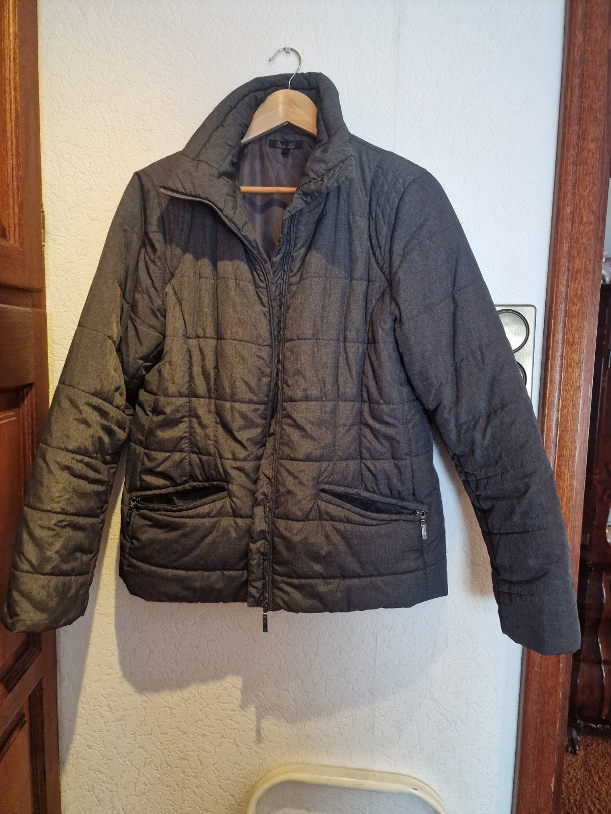 licht gewicht (tussen) jas, Kleding | Dames, Maat 42/44 (L), Zo goed als nieuw, Grijs, Miss life