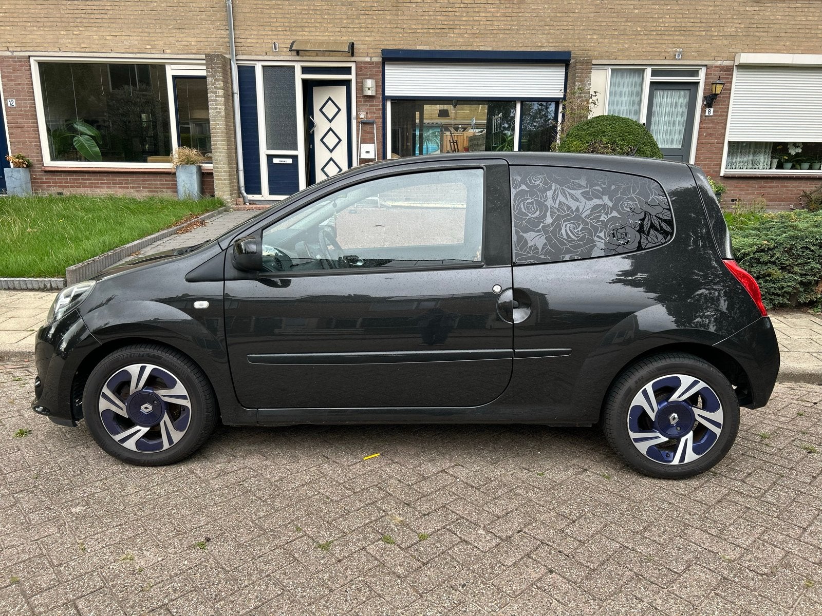 Renault Twingo 1.2 16V Quickshift 2010 Zwart, Twingo, 31 €/maand, 4 cilinders, 4 stoelen