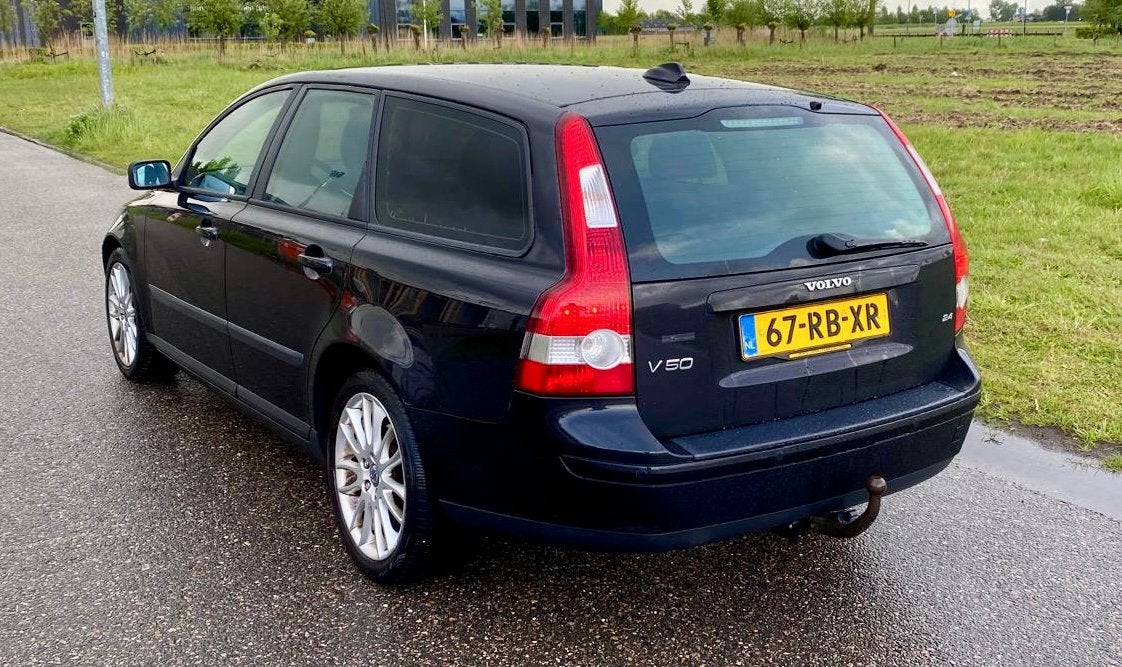 Volvo V50 2.4 (2005) // Betrouwbare vijfcilinder, Stof, Zwart, 700 kg, Zwart